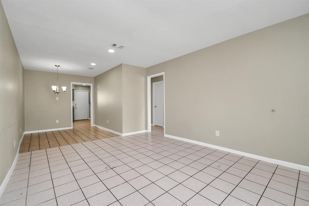 1736 Crestdale Drive # 7
