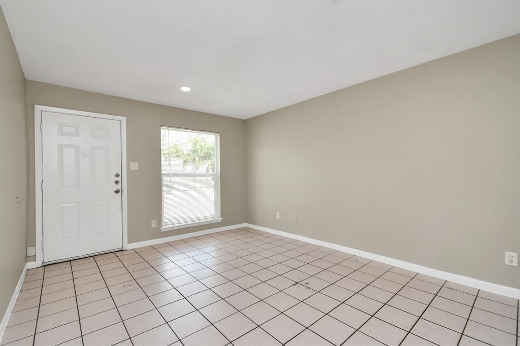 1736 Crestdale Drive # 7