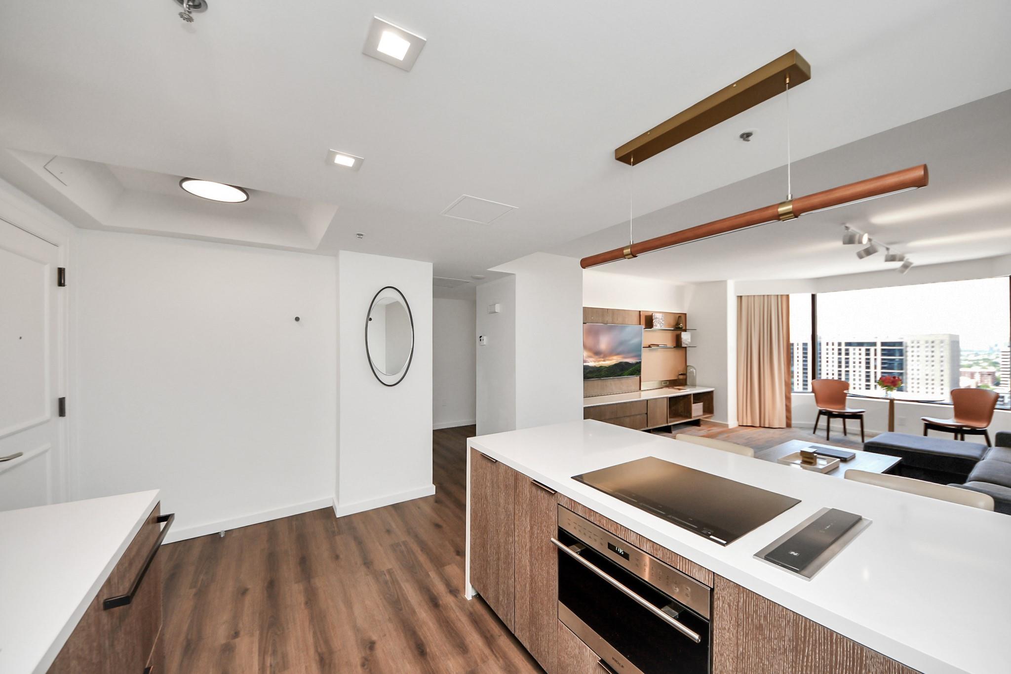 1300 Lamar Street Street # T8