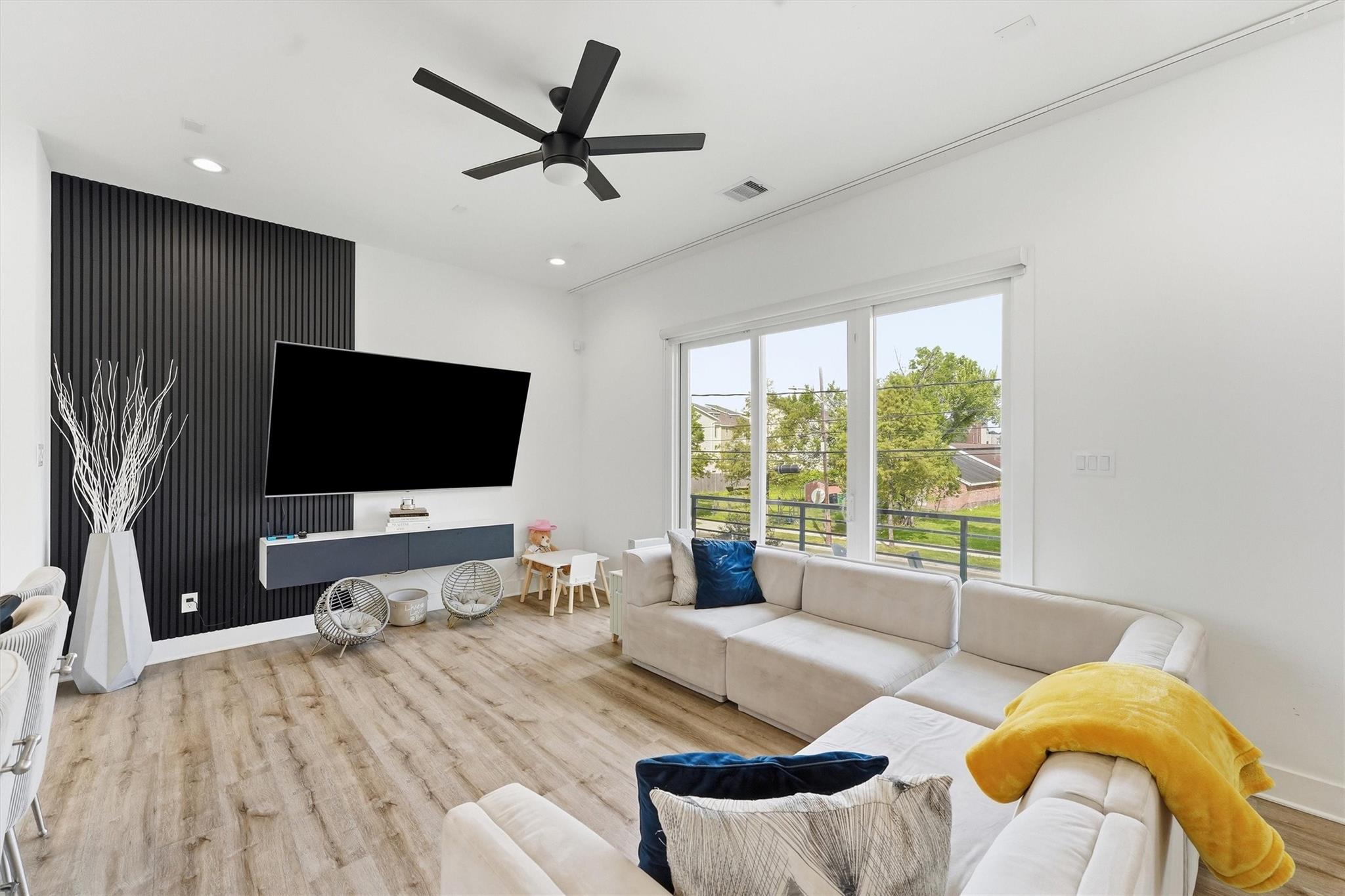 2404 Hadley # C