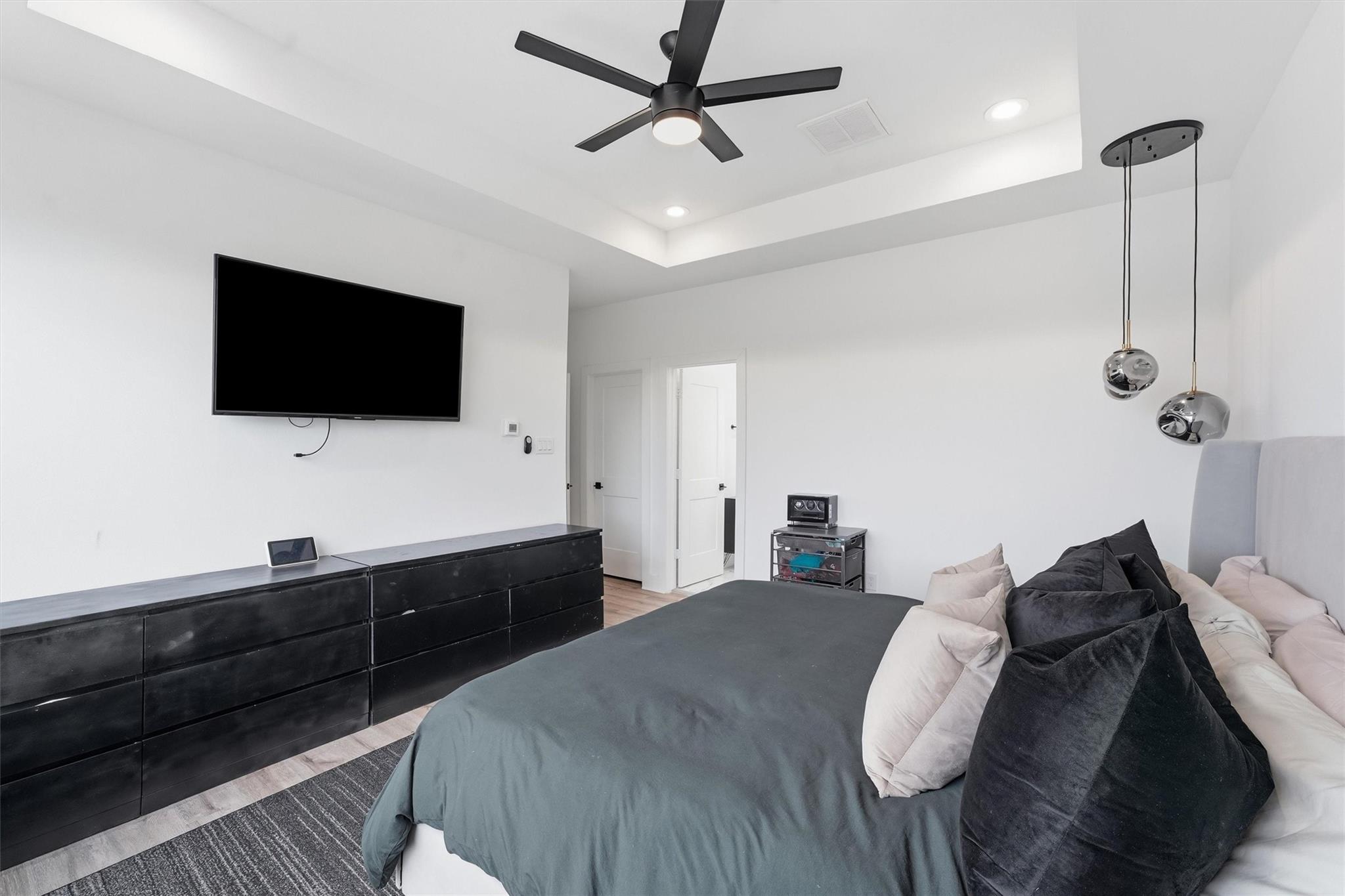 2404 Hadley # C