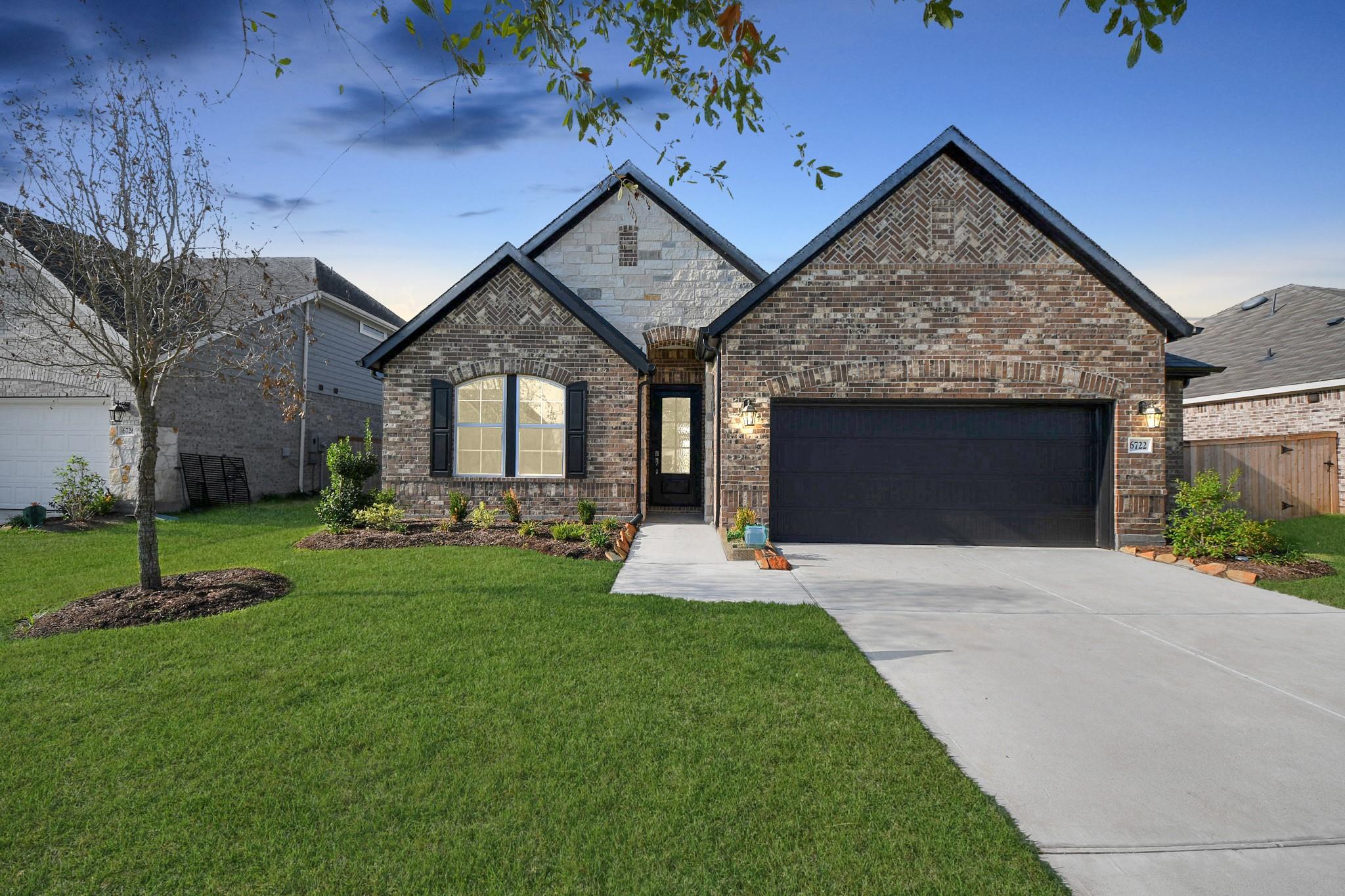 6722 Arabella Lakes Drive