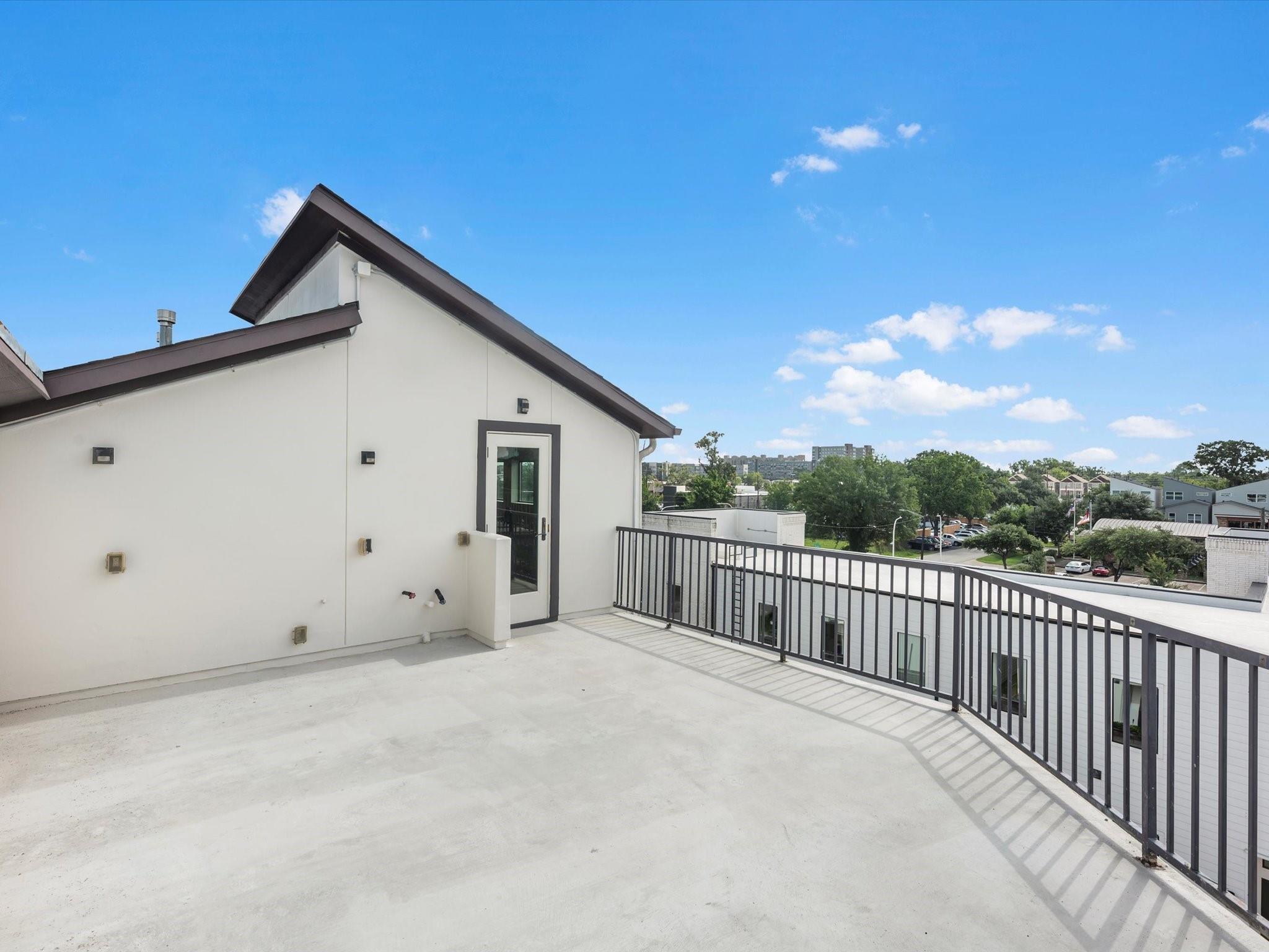 810 W 17th Street # B