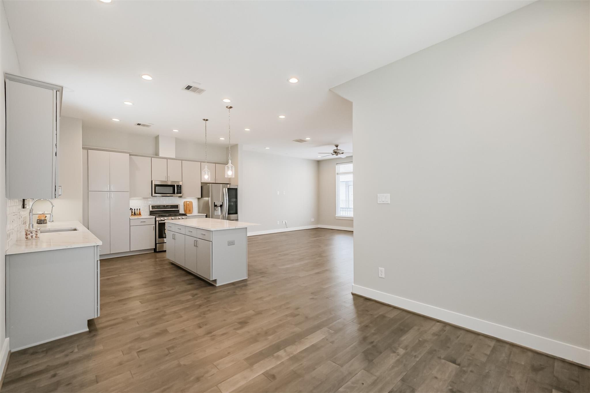 1305 Mayfair Clarkson Lane