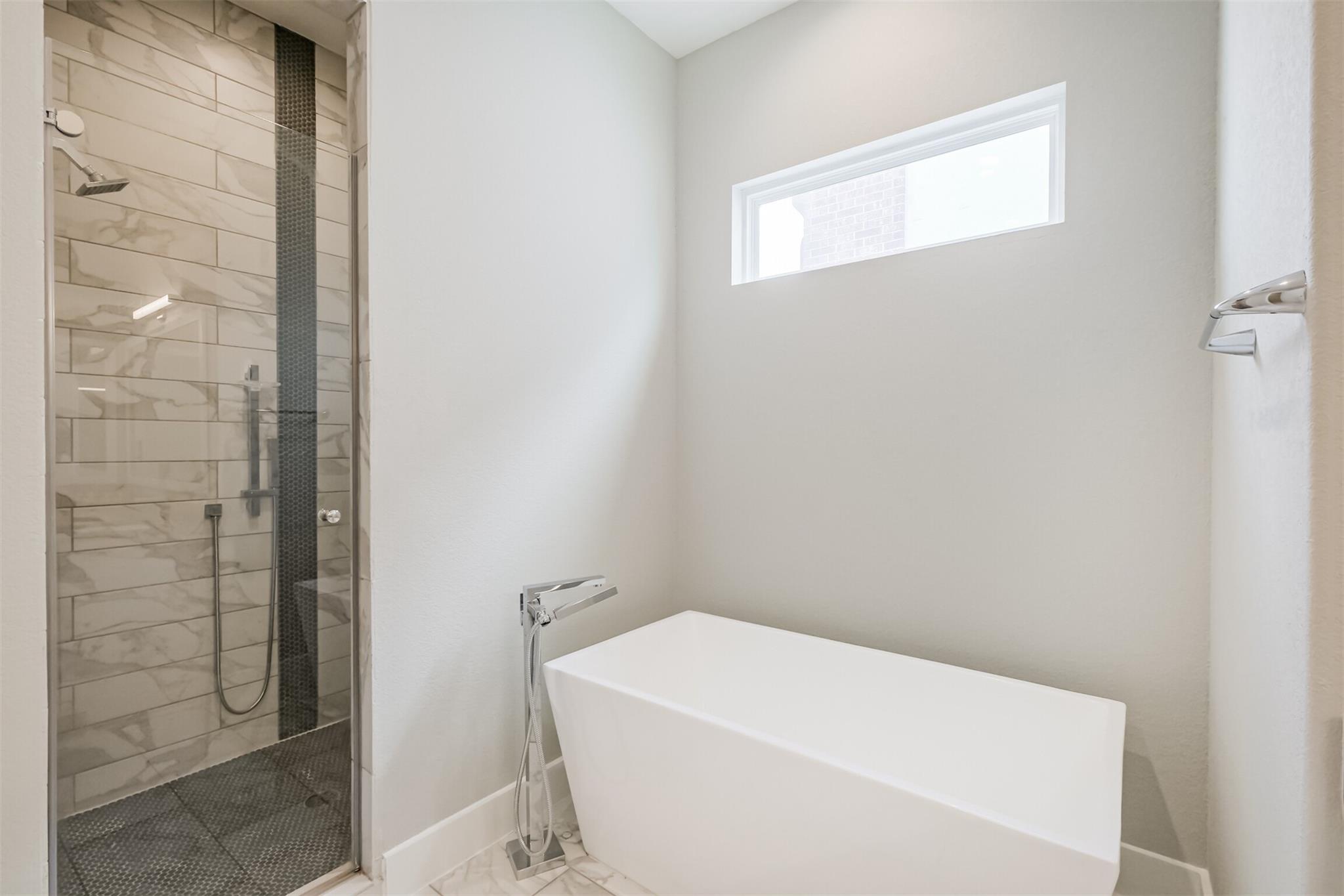 1305 Mayfair Clarkson Lane