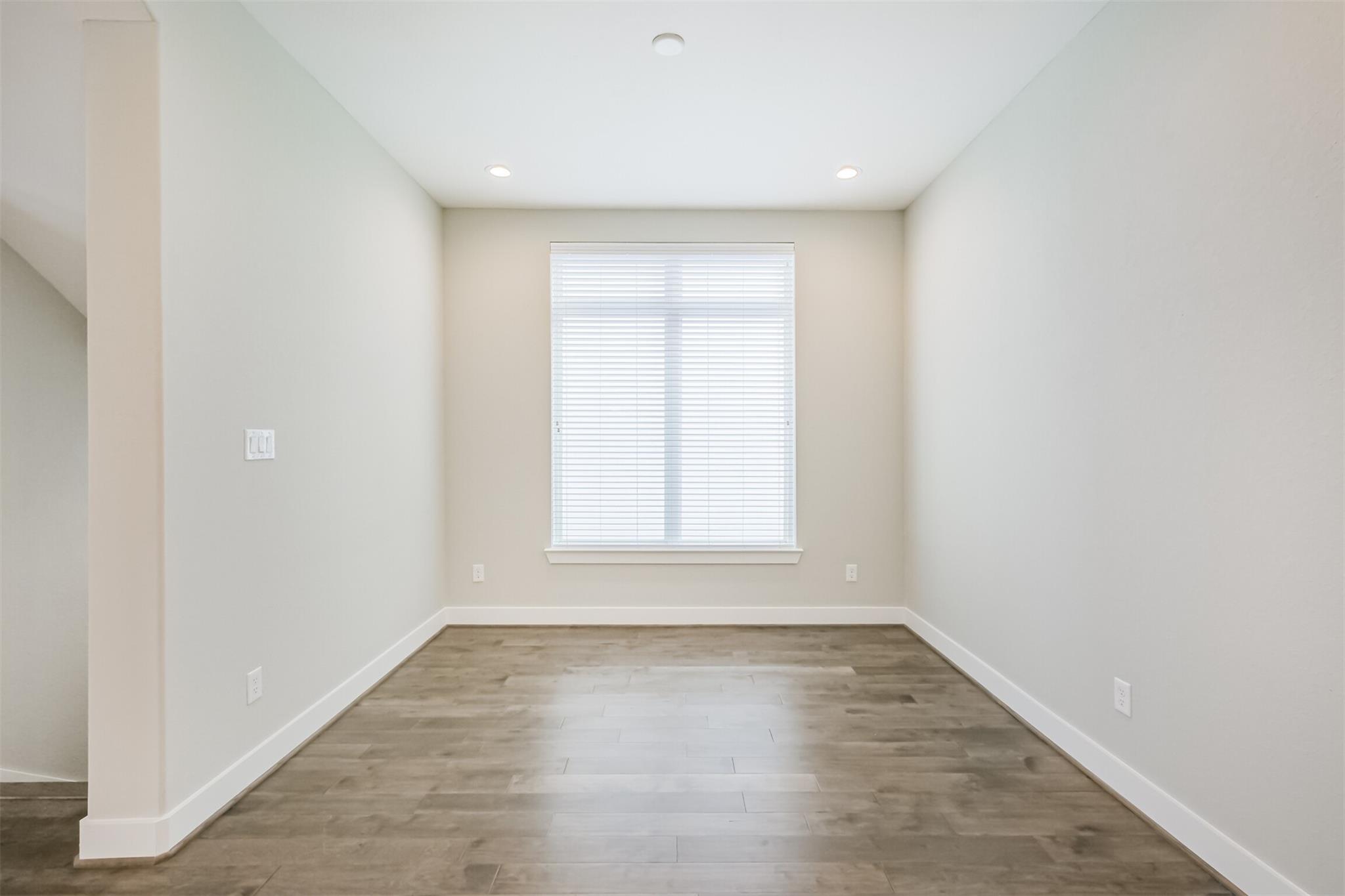 1305 Mayfair Clarkson Lane