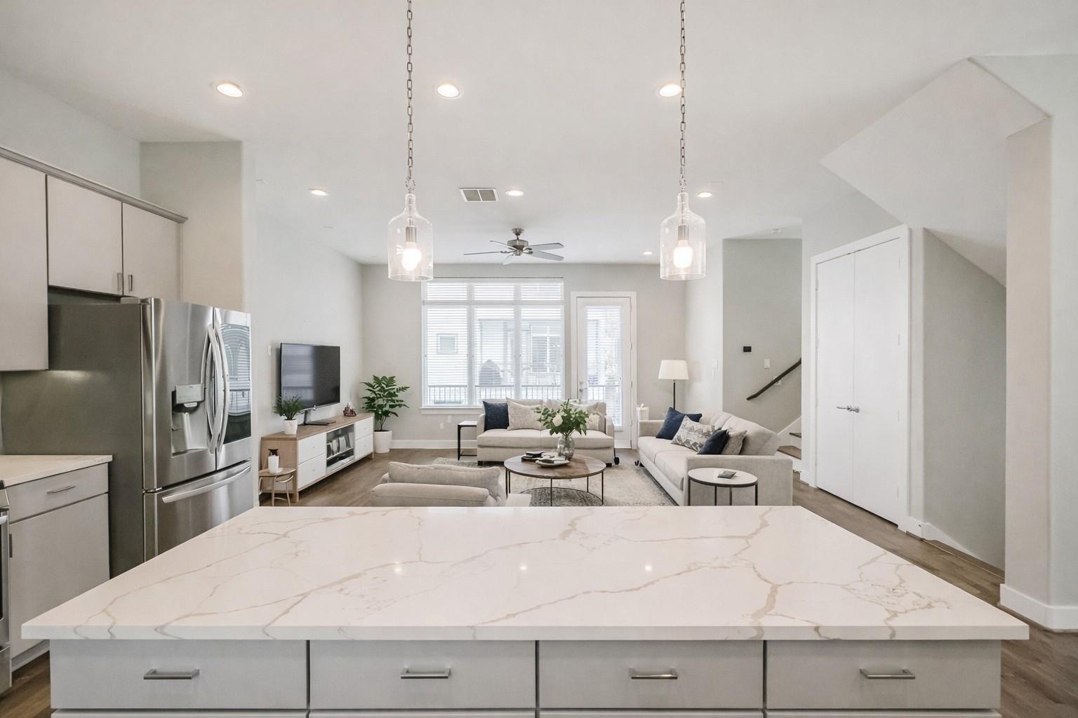 1305 Mayfair Clarkson Lane