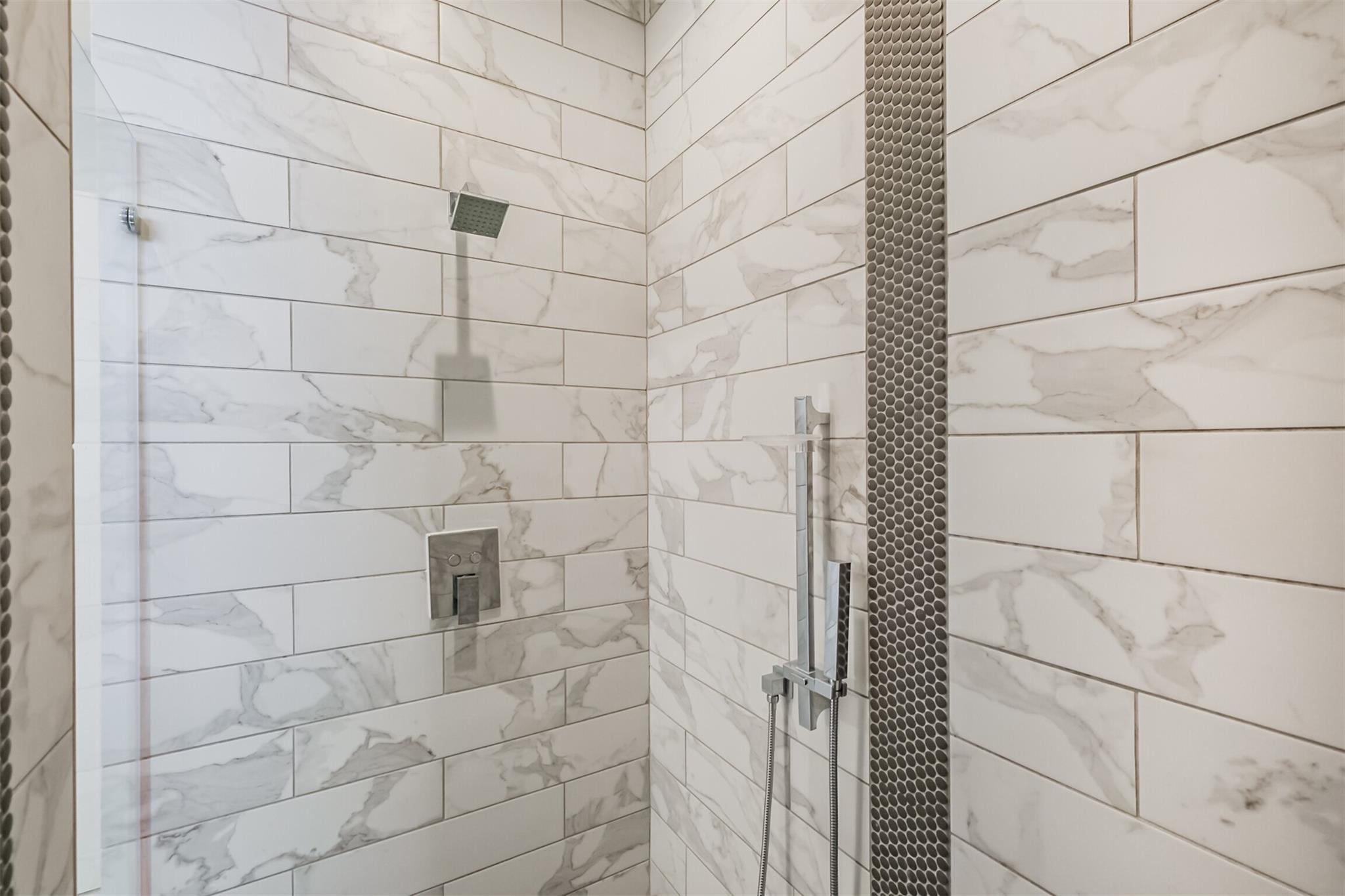 1305 Mayfair Clarkson Lane