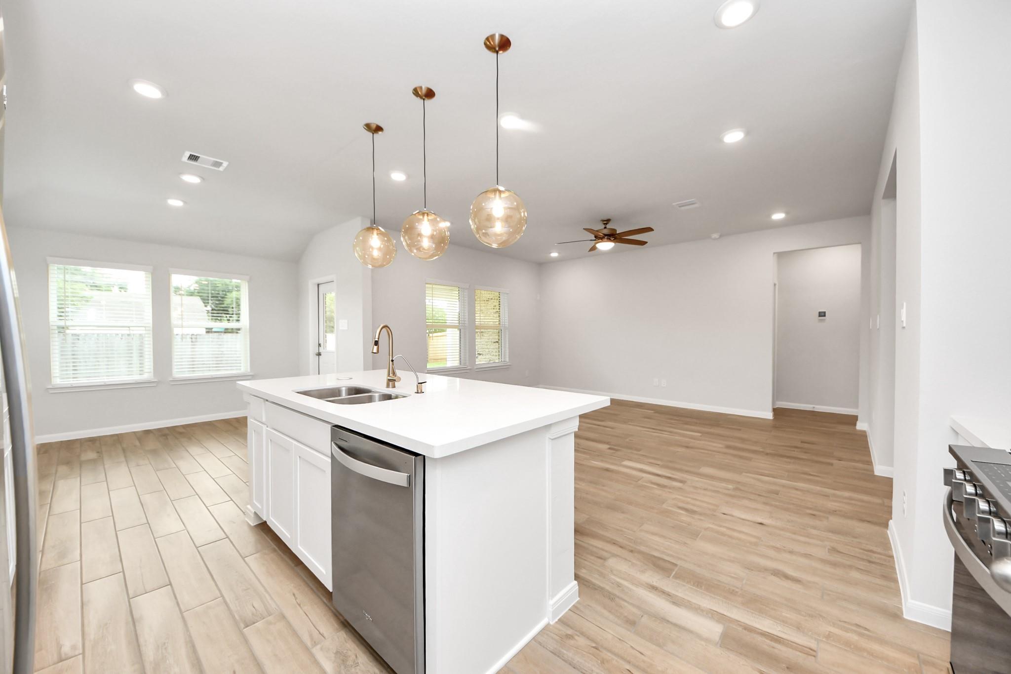 1934 32nd Avenue North, Texas City