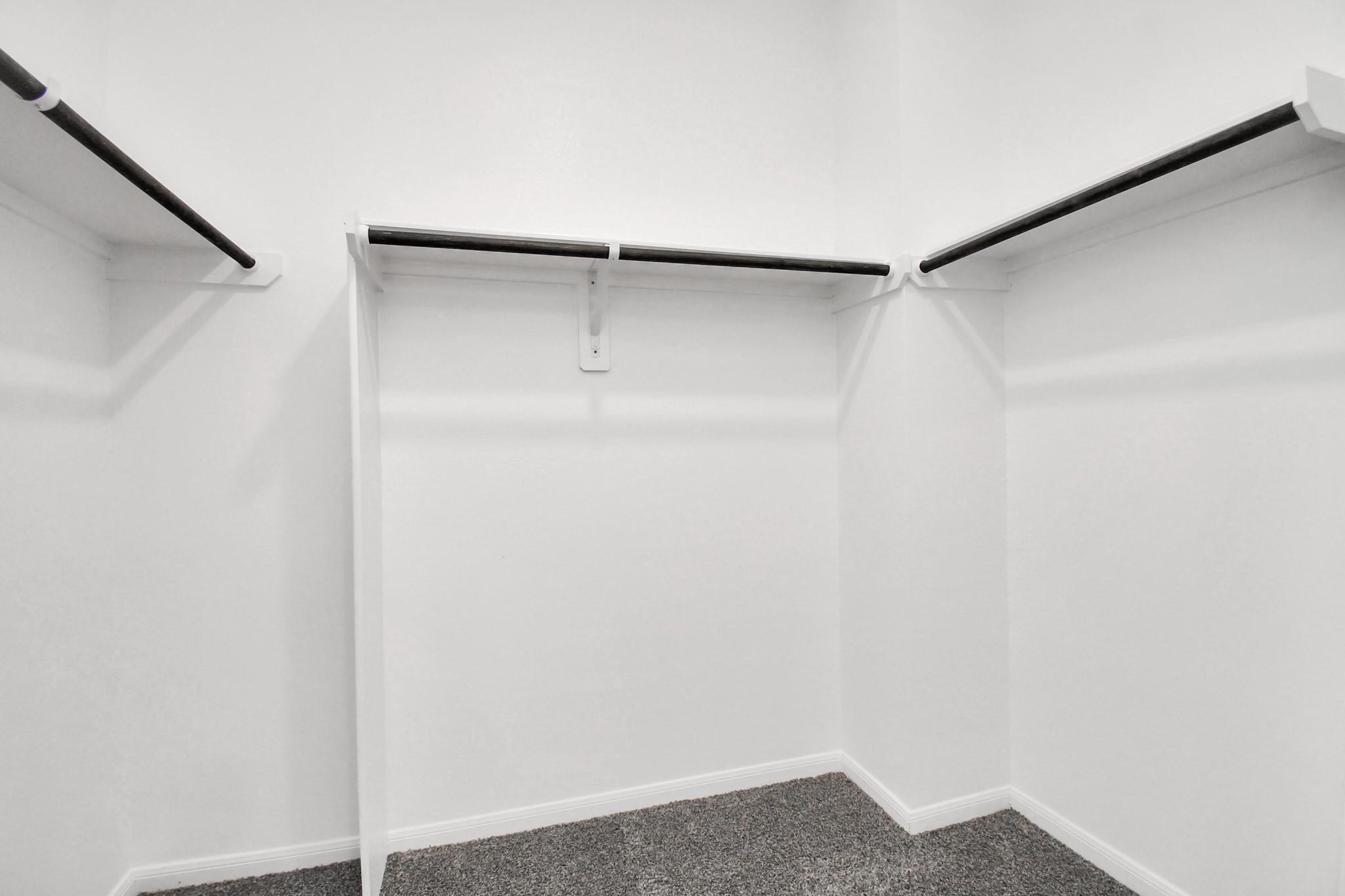 19600 Stripe Hill Bend