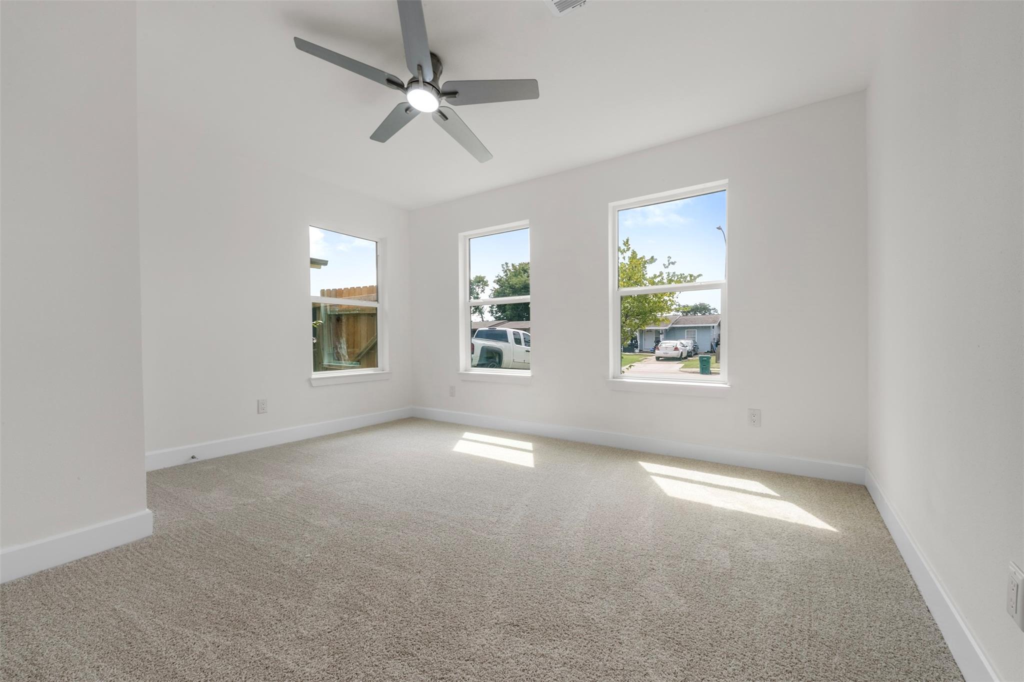 1106 W Thomas Avenue