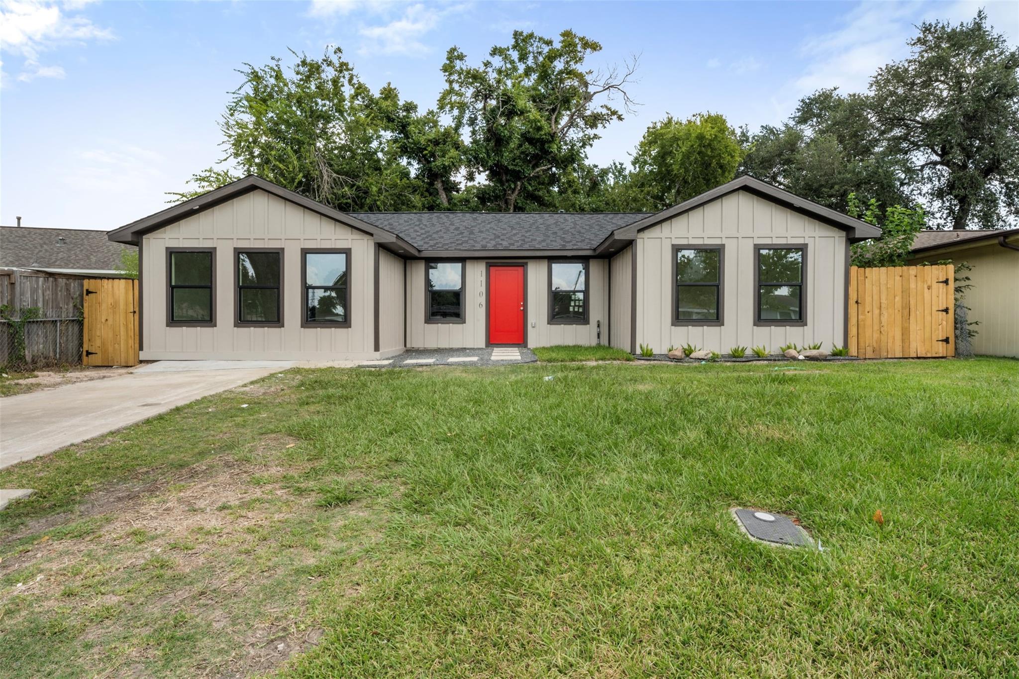 1106 W Thomas Avenue