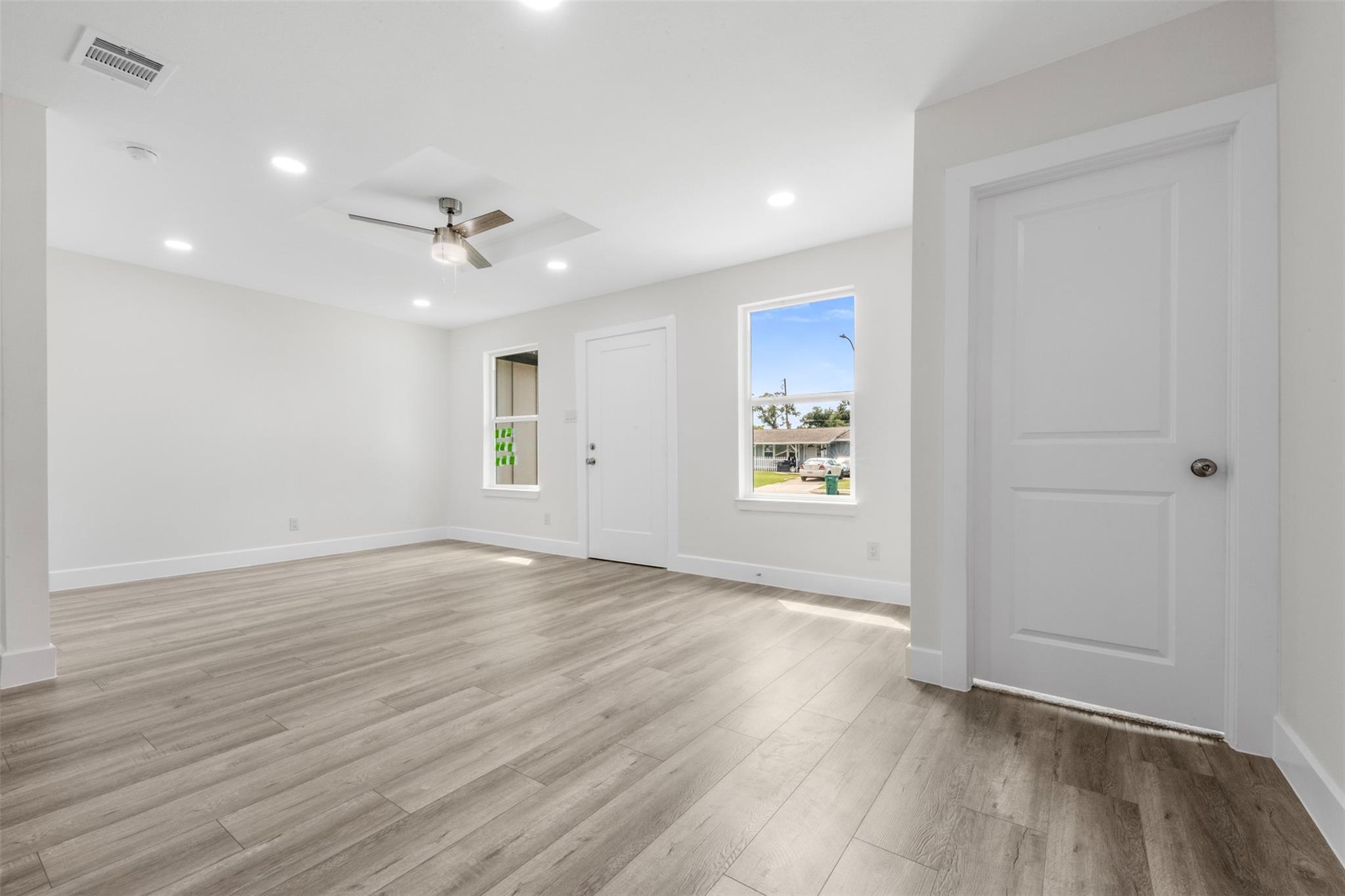 1106 W Thomas Avenue