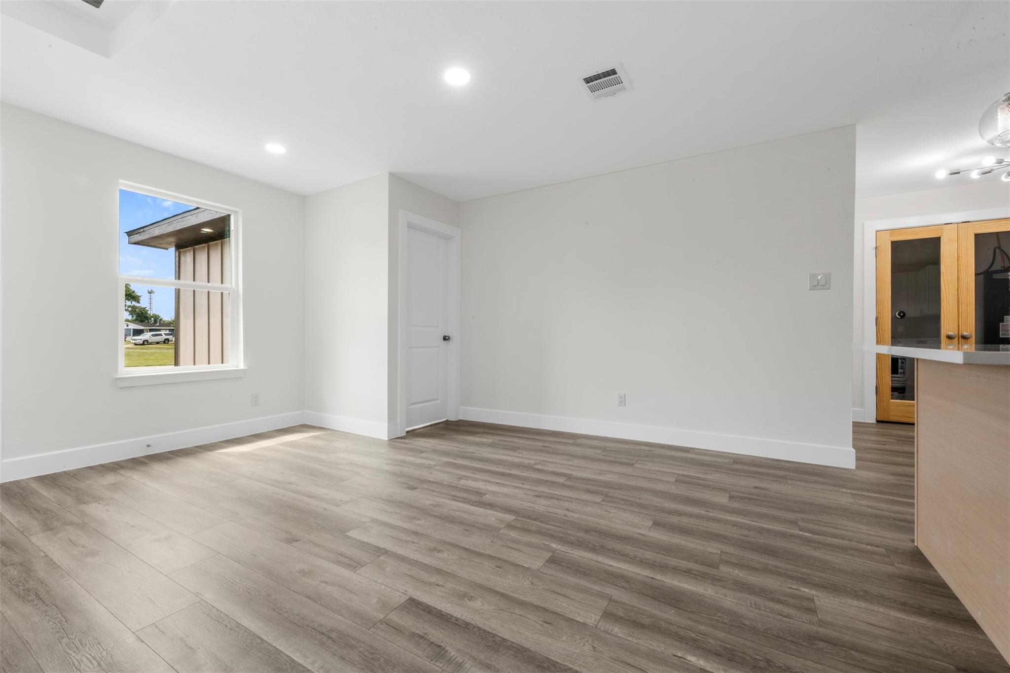 1106 W Thomas Avenue