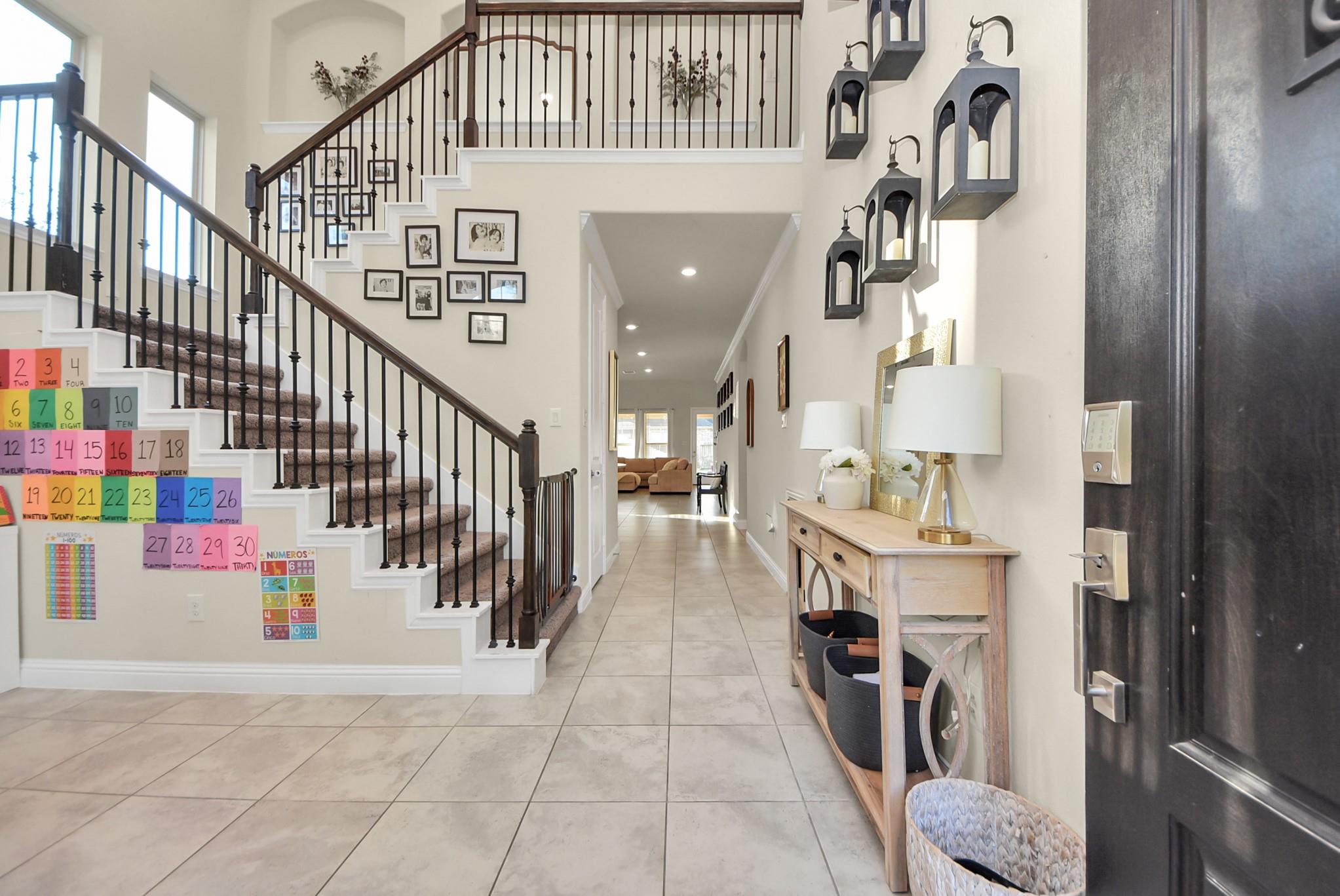 6703 Sandia Crest Street