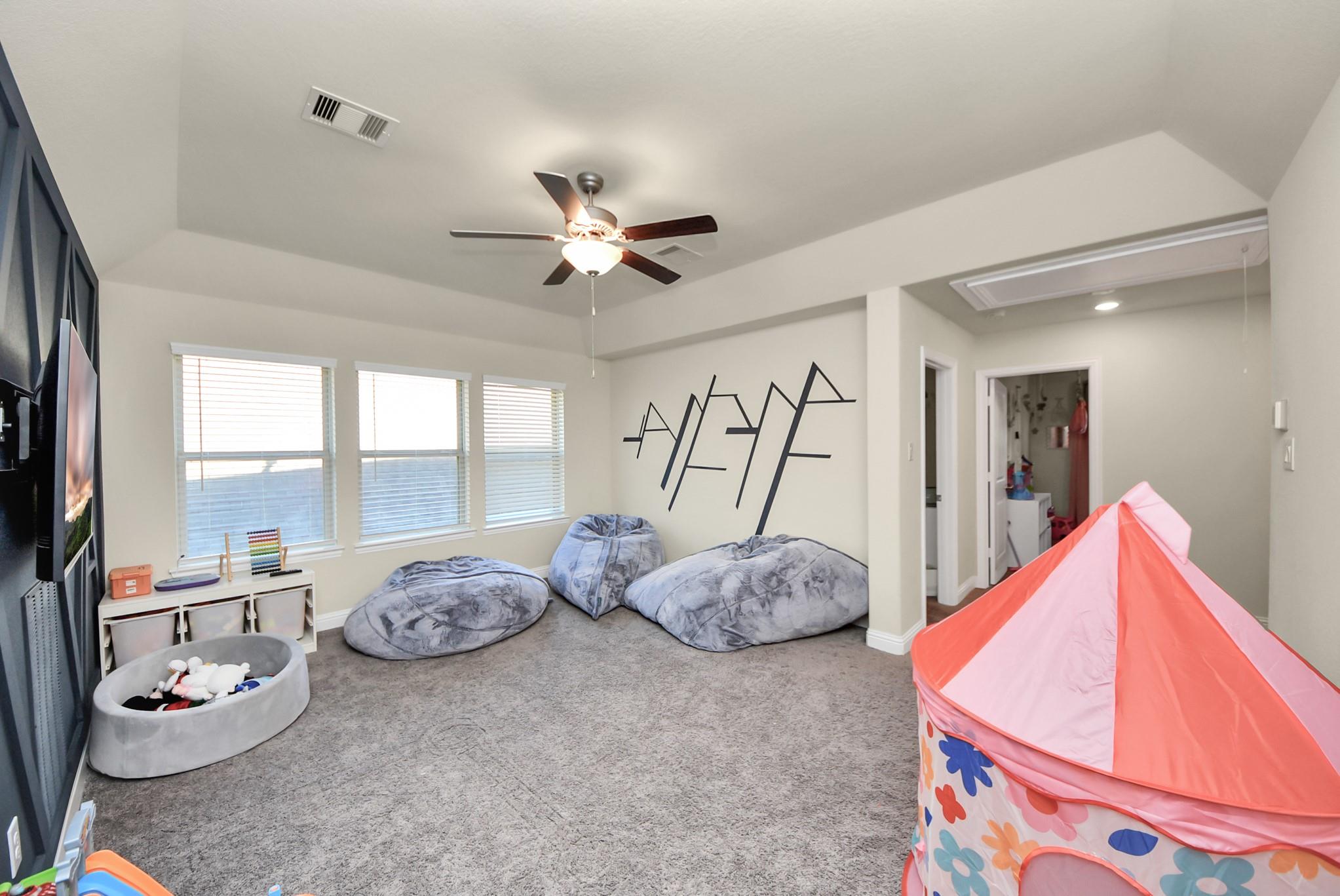 6703 Sandia Crest Street