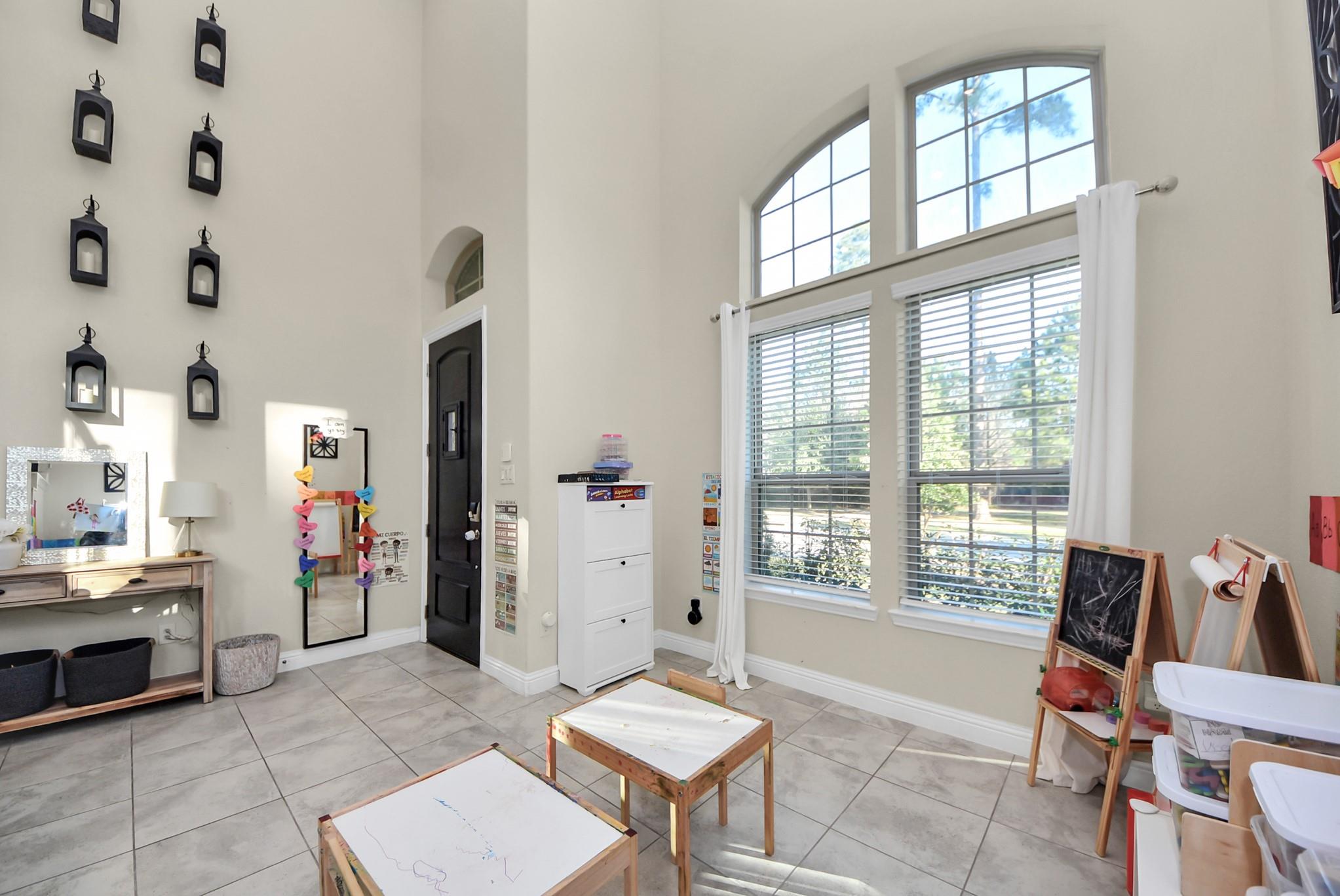 6703 Sandia Crest Street