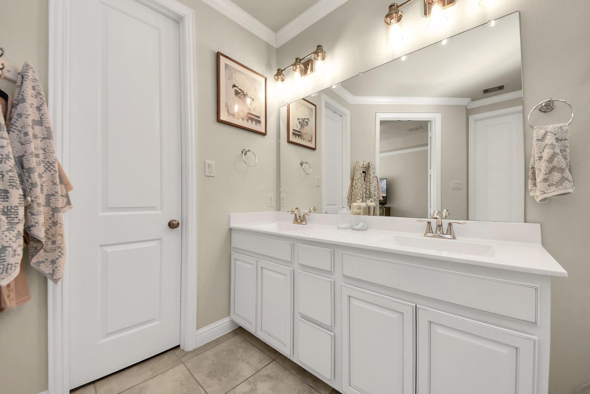 6703 Sandia Crest Street