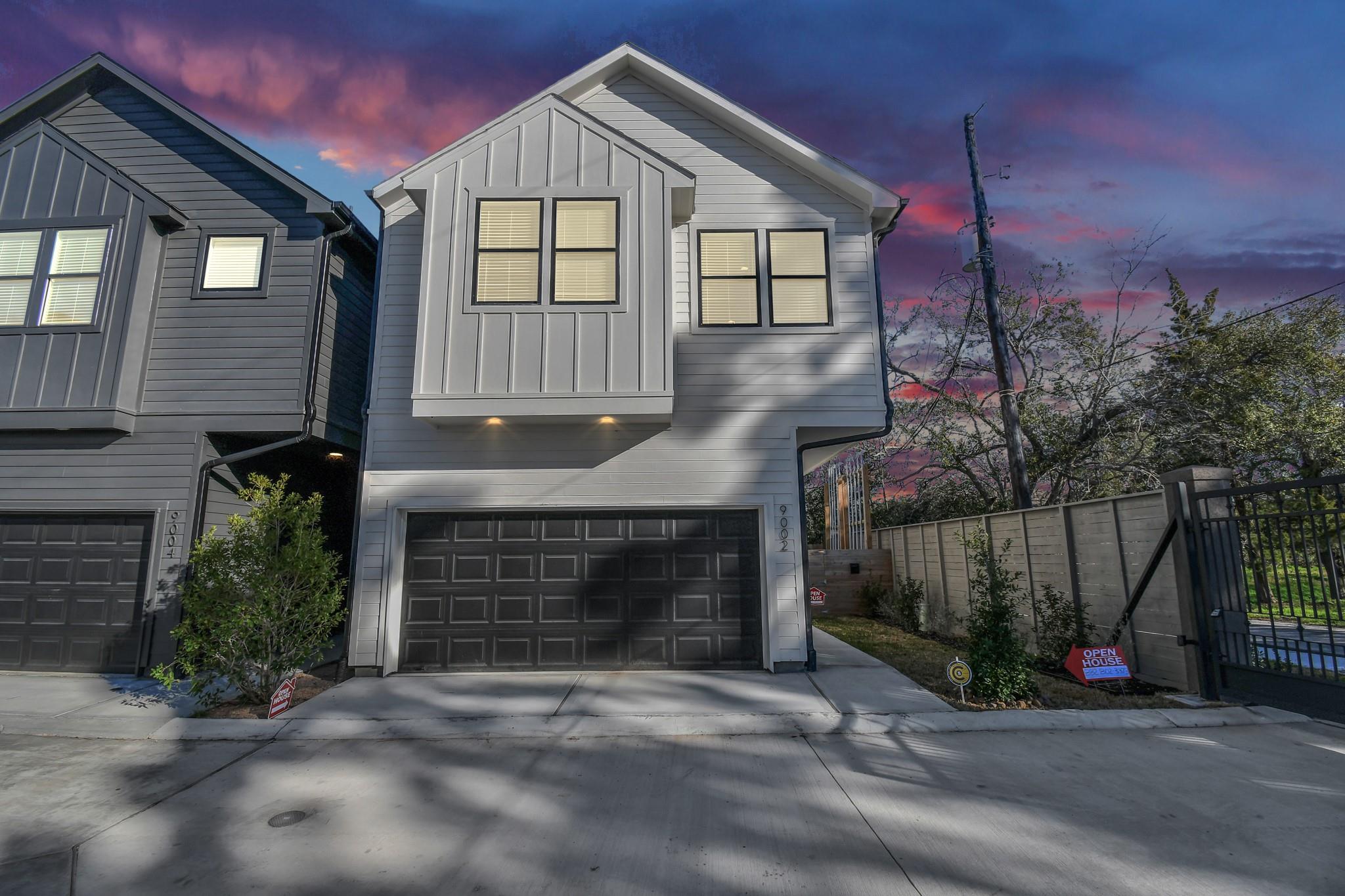 9005 Laverne Oak Lane