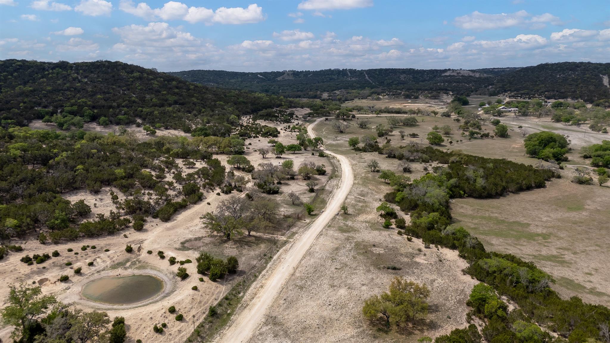 424 Armadillo Trail Drive E, Comfort