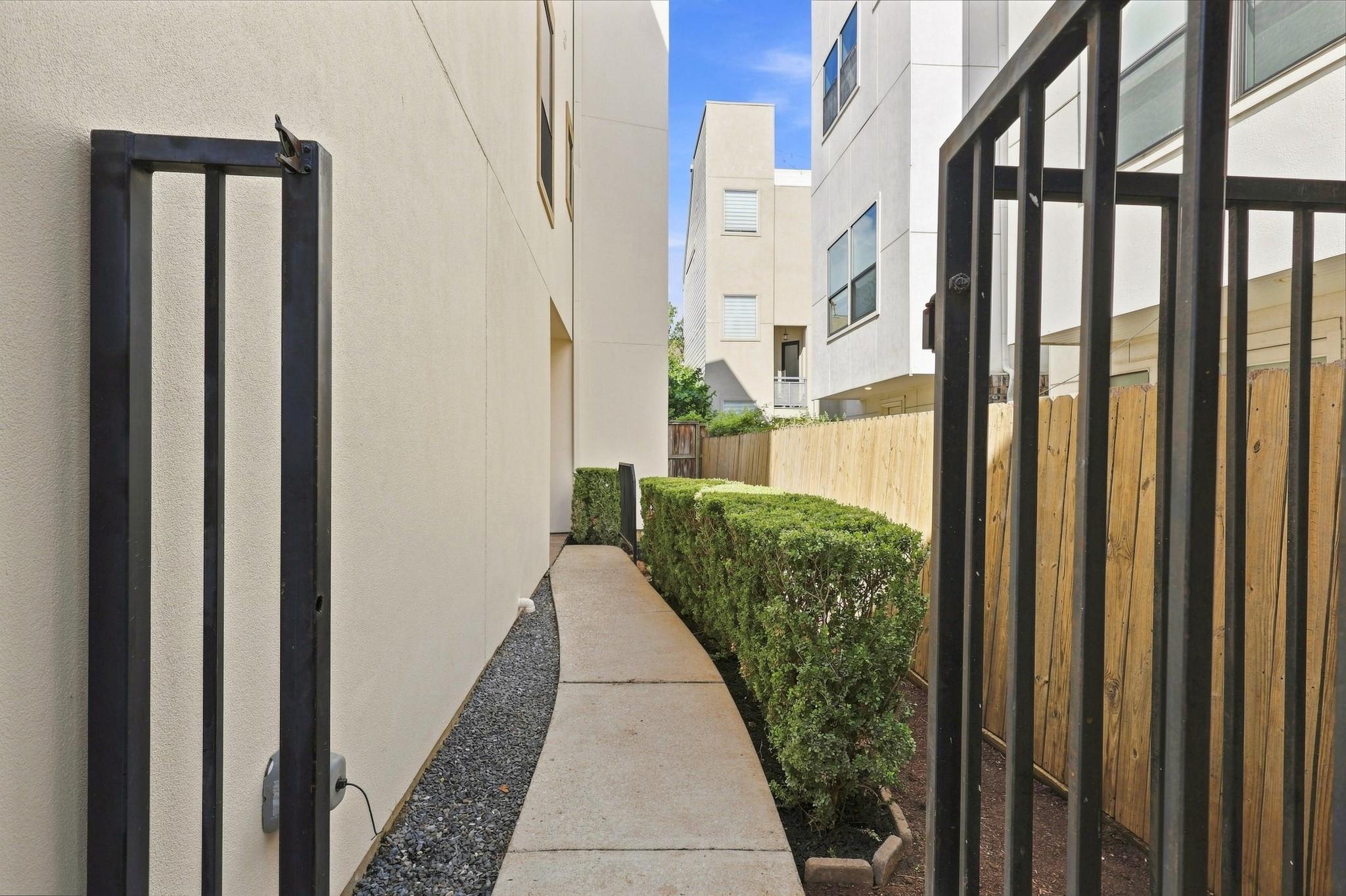 5706 Cornish Street Unit: E