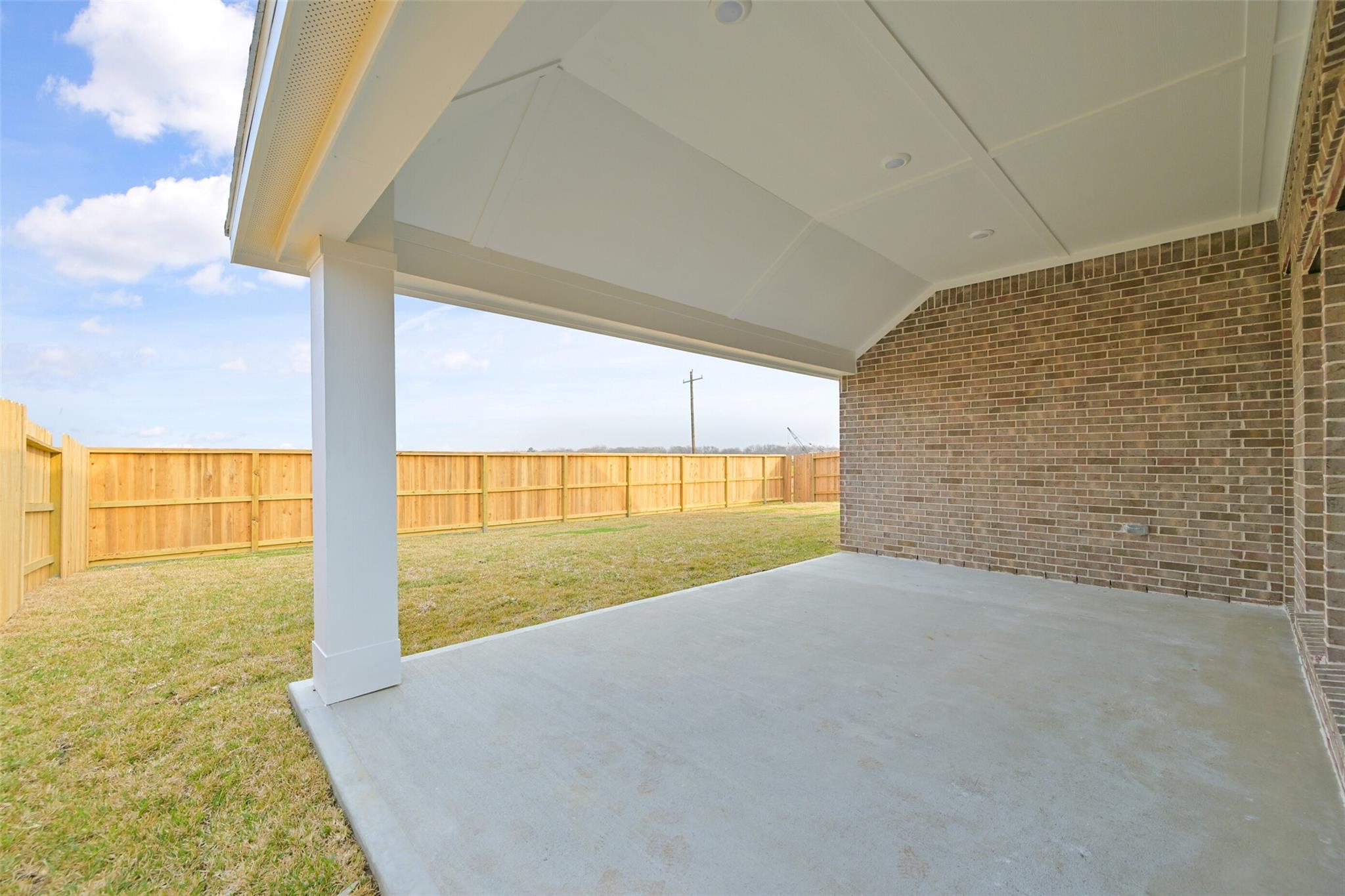 1545 Apache Heights