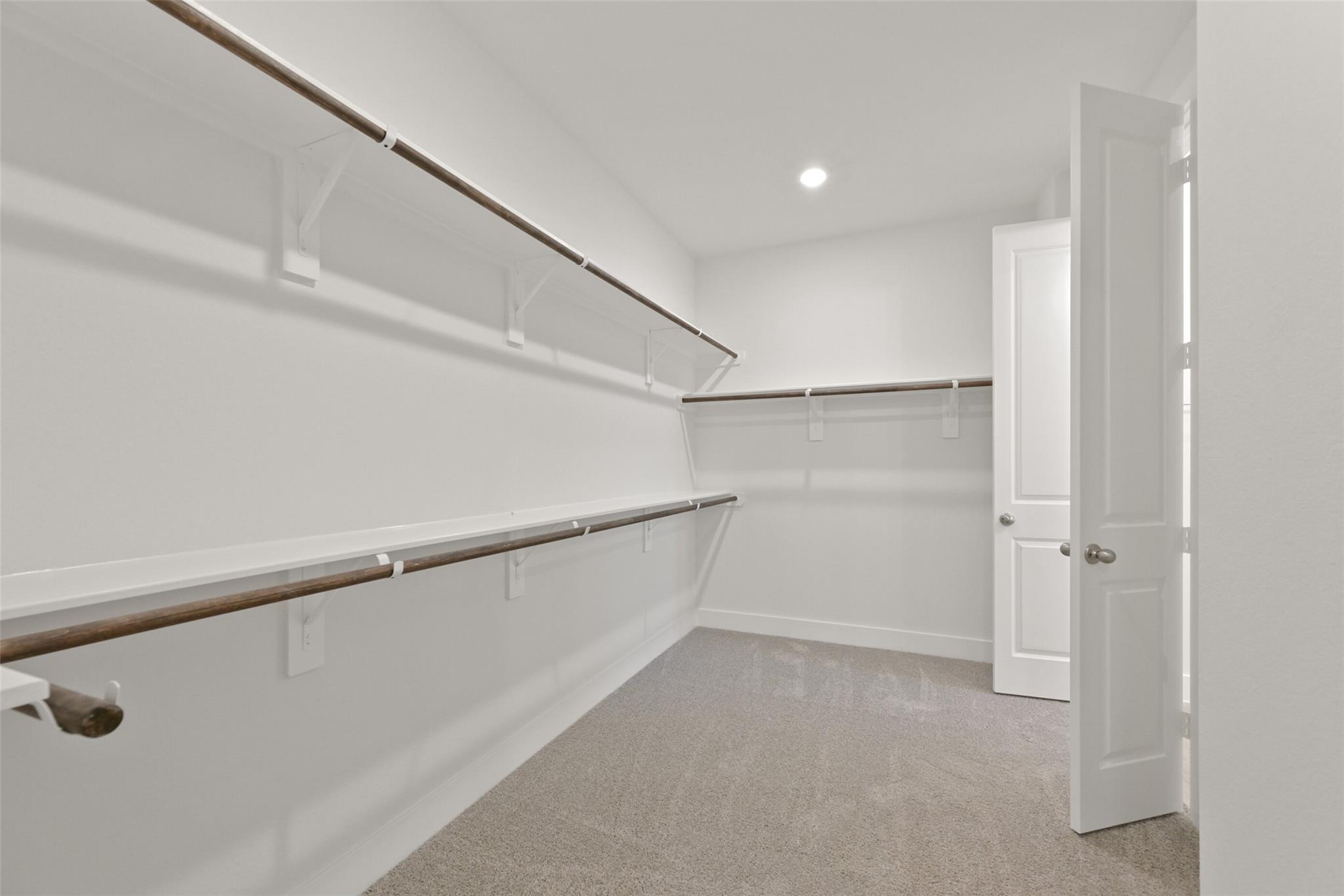 1545 Apache Heights