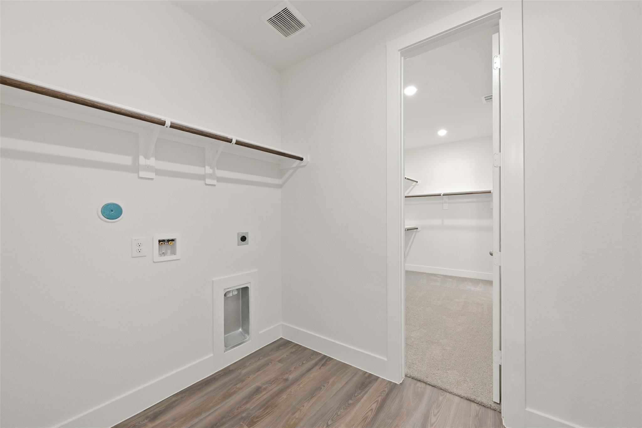 1545 Apache Heights