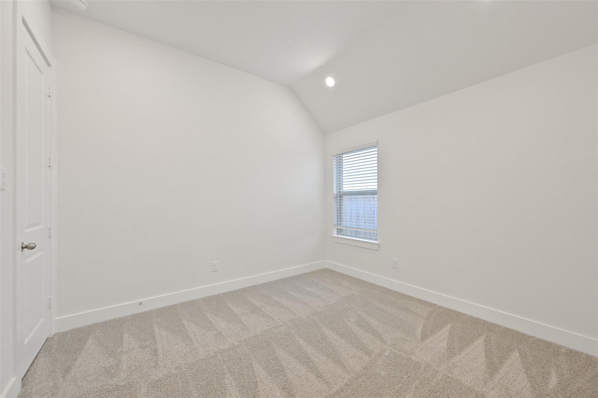 1545 Apache Heights