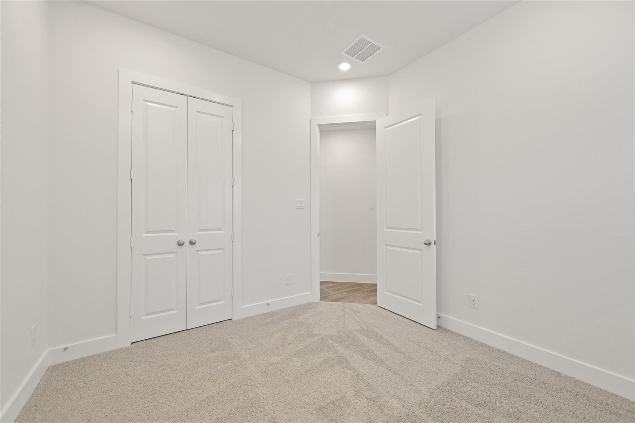 1545 Apache Heights