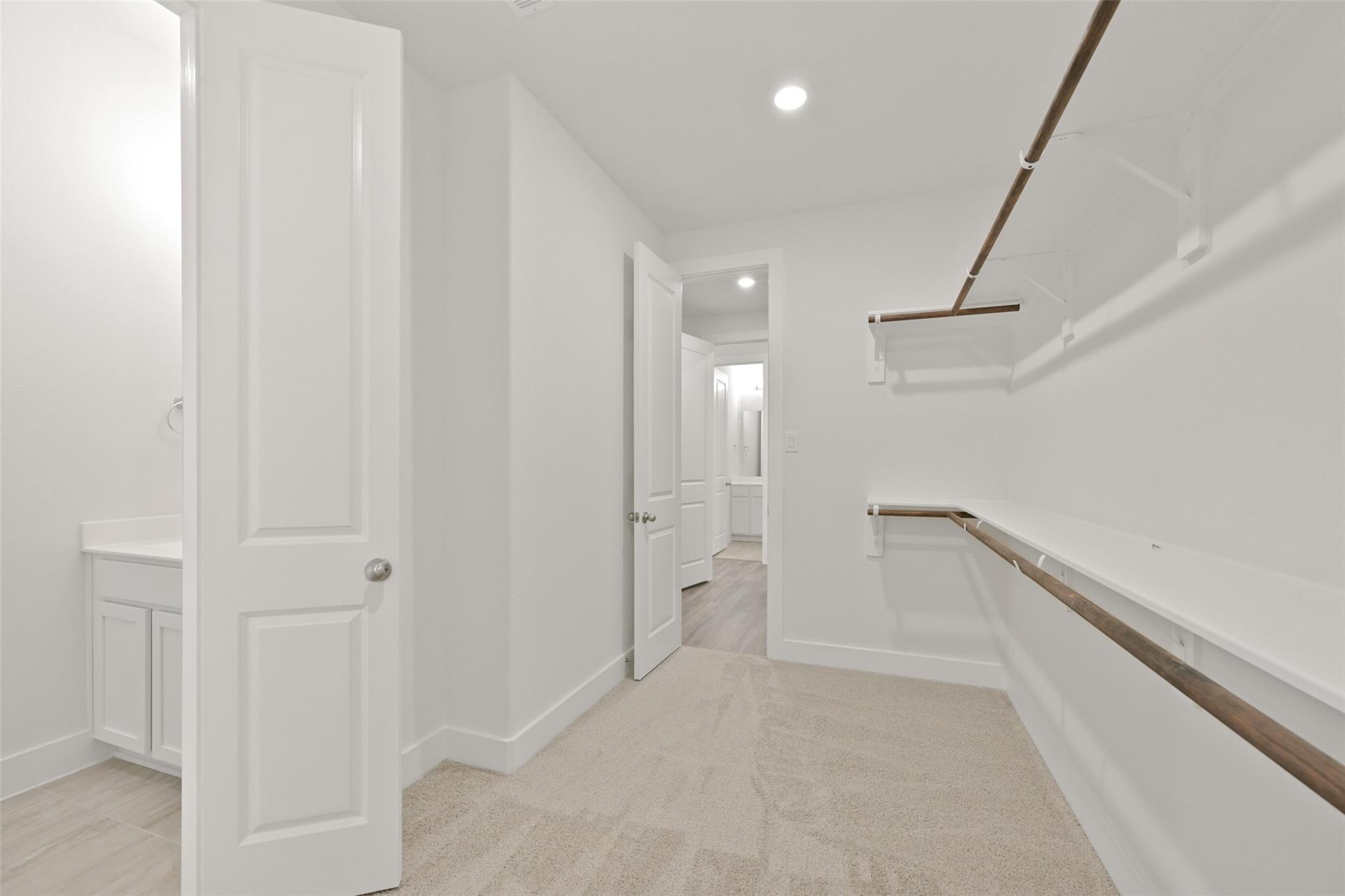 1545 Apache Heights