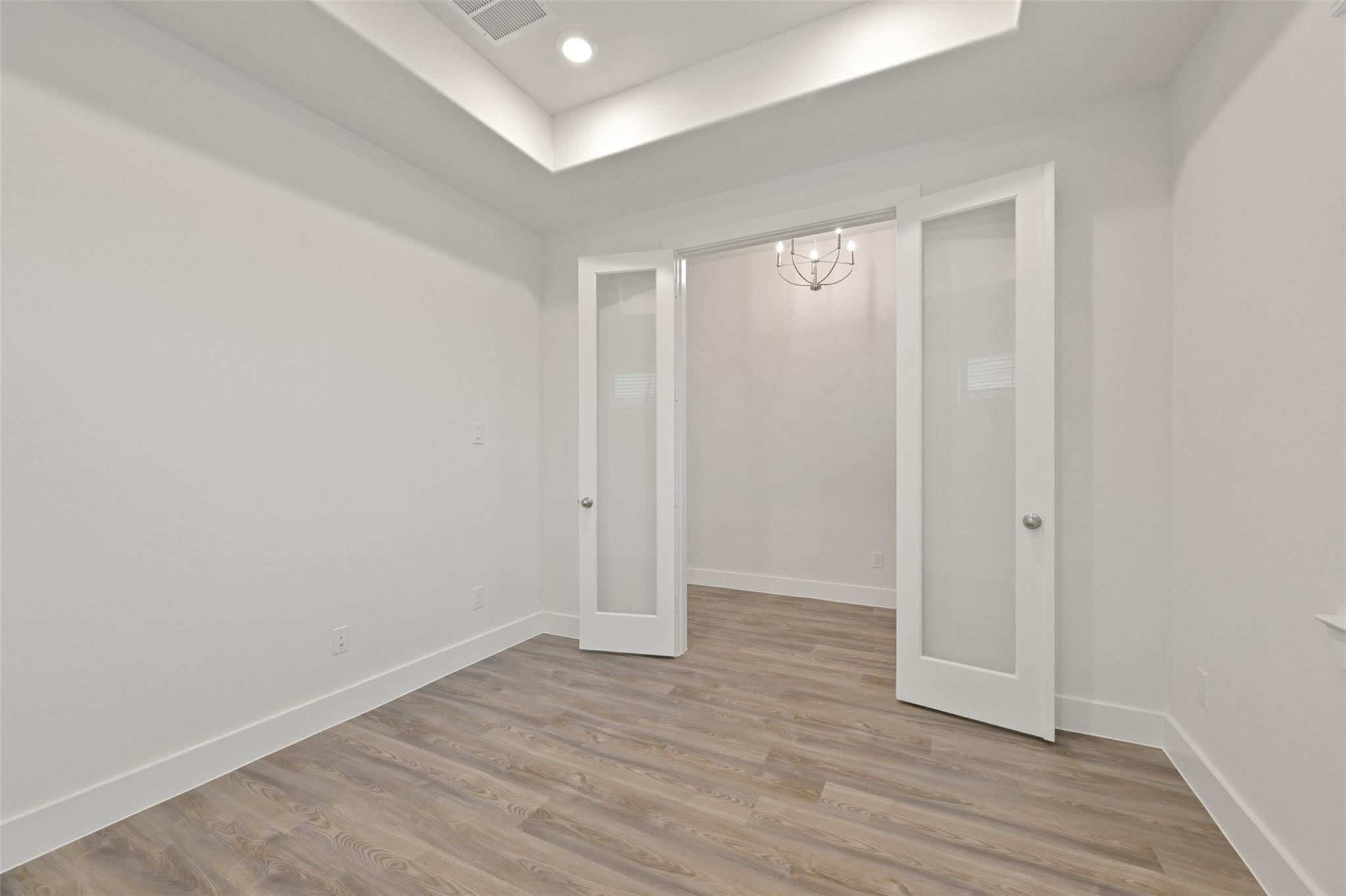 1545 Apache Heights