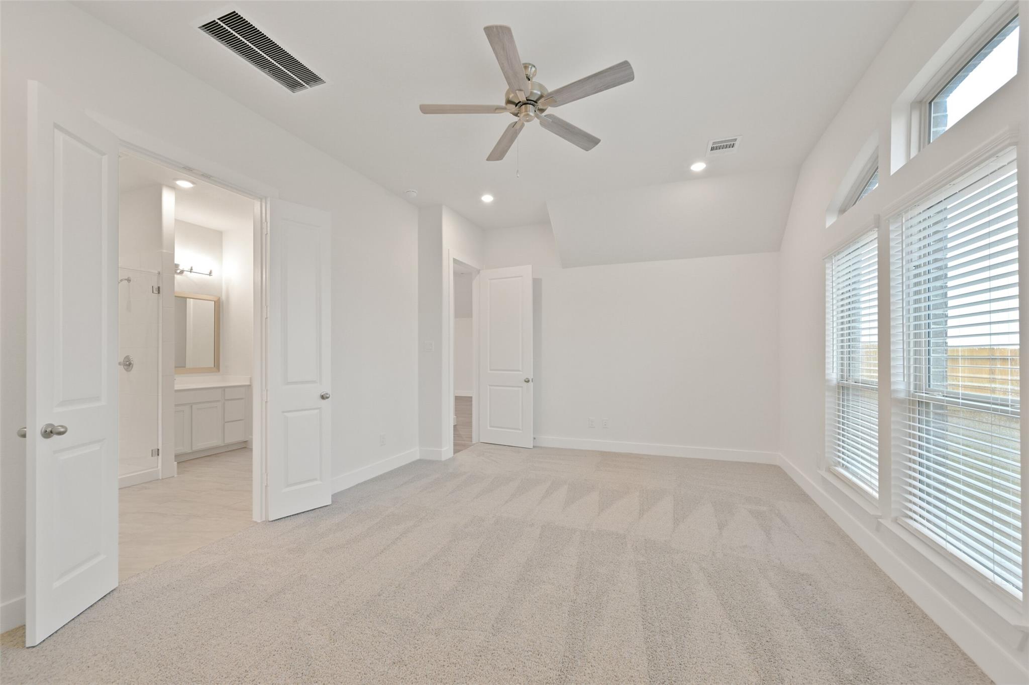 1545 Apache Heights