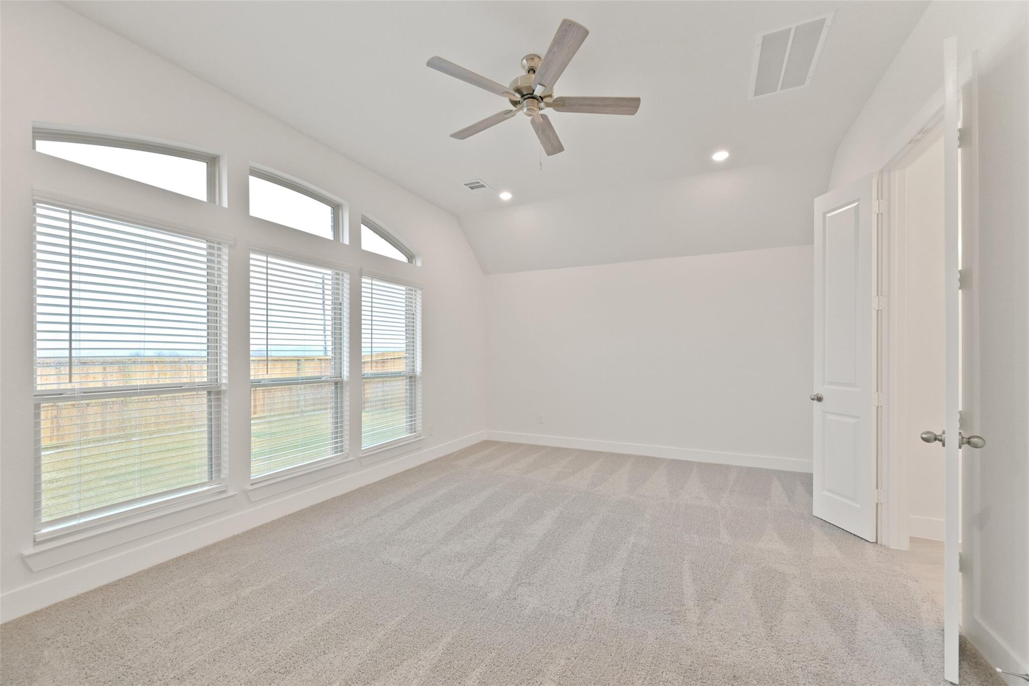 1545 Apache Heights