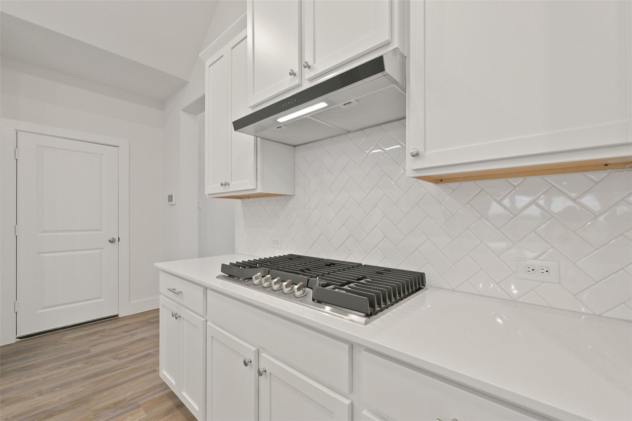 1545 Apache Heights