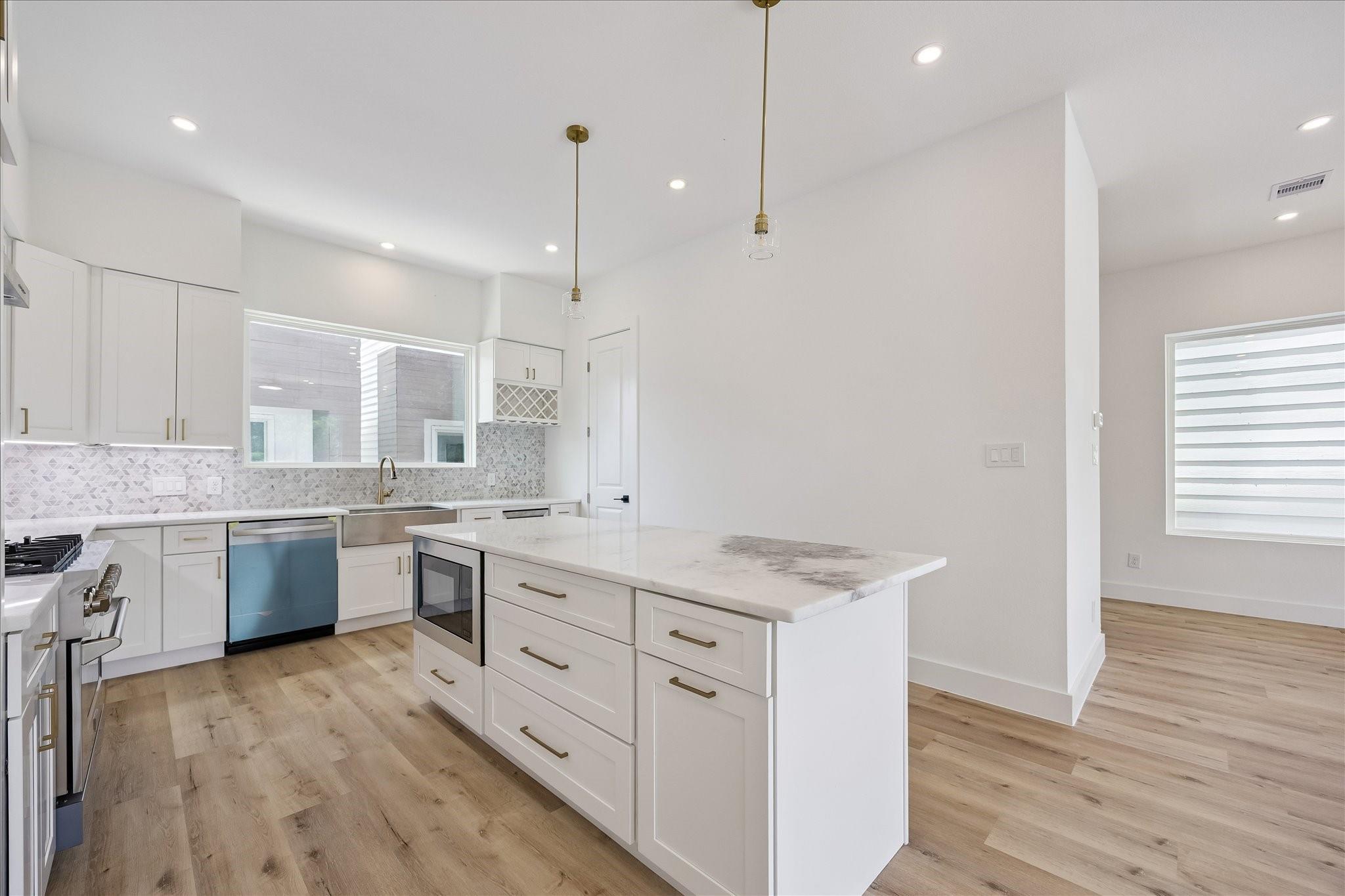 1034 W 17th St Street # C