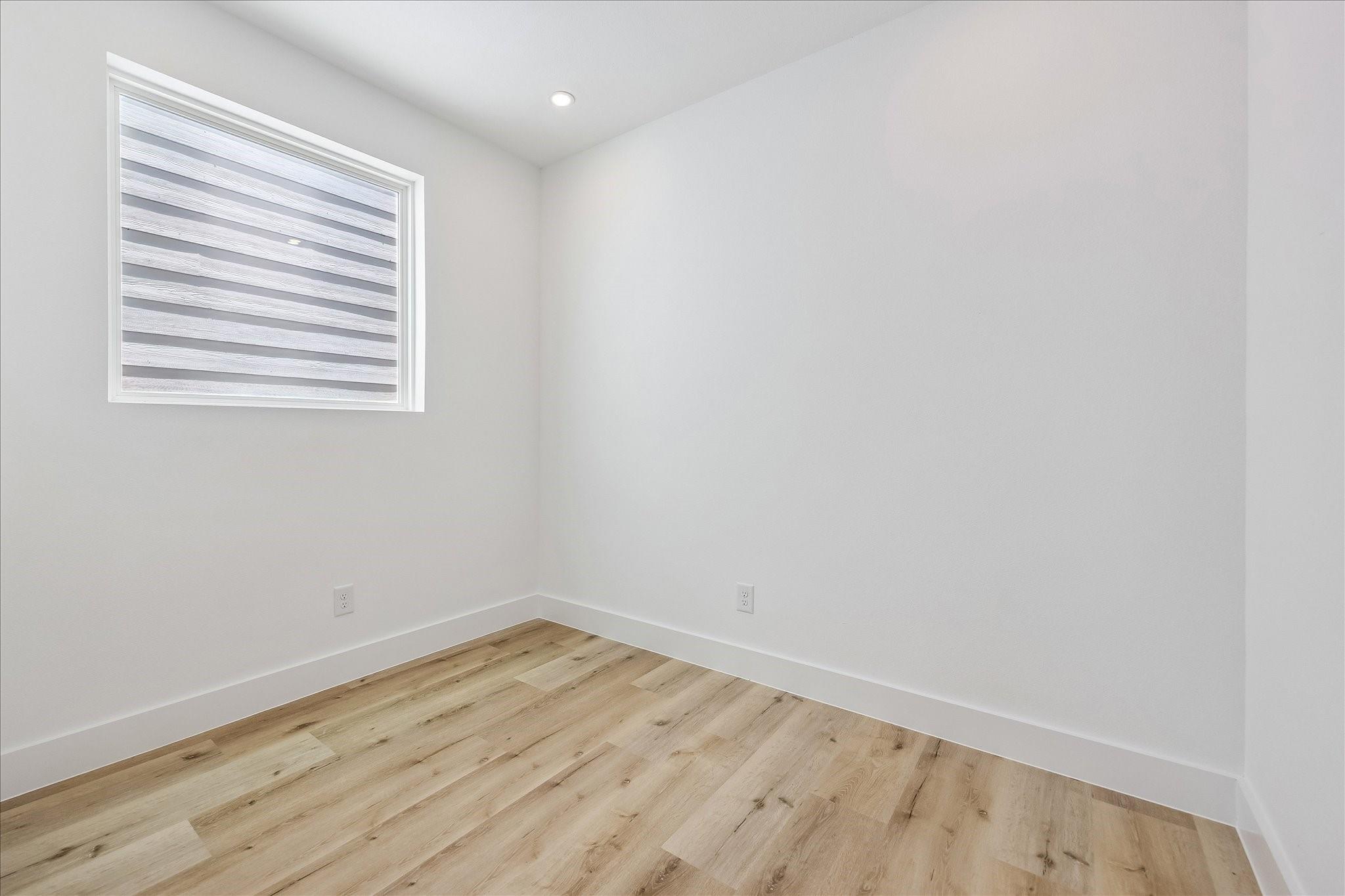 1034 W 17th St Street # C