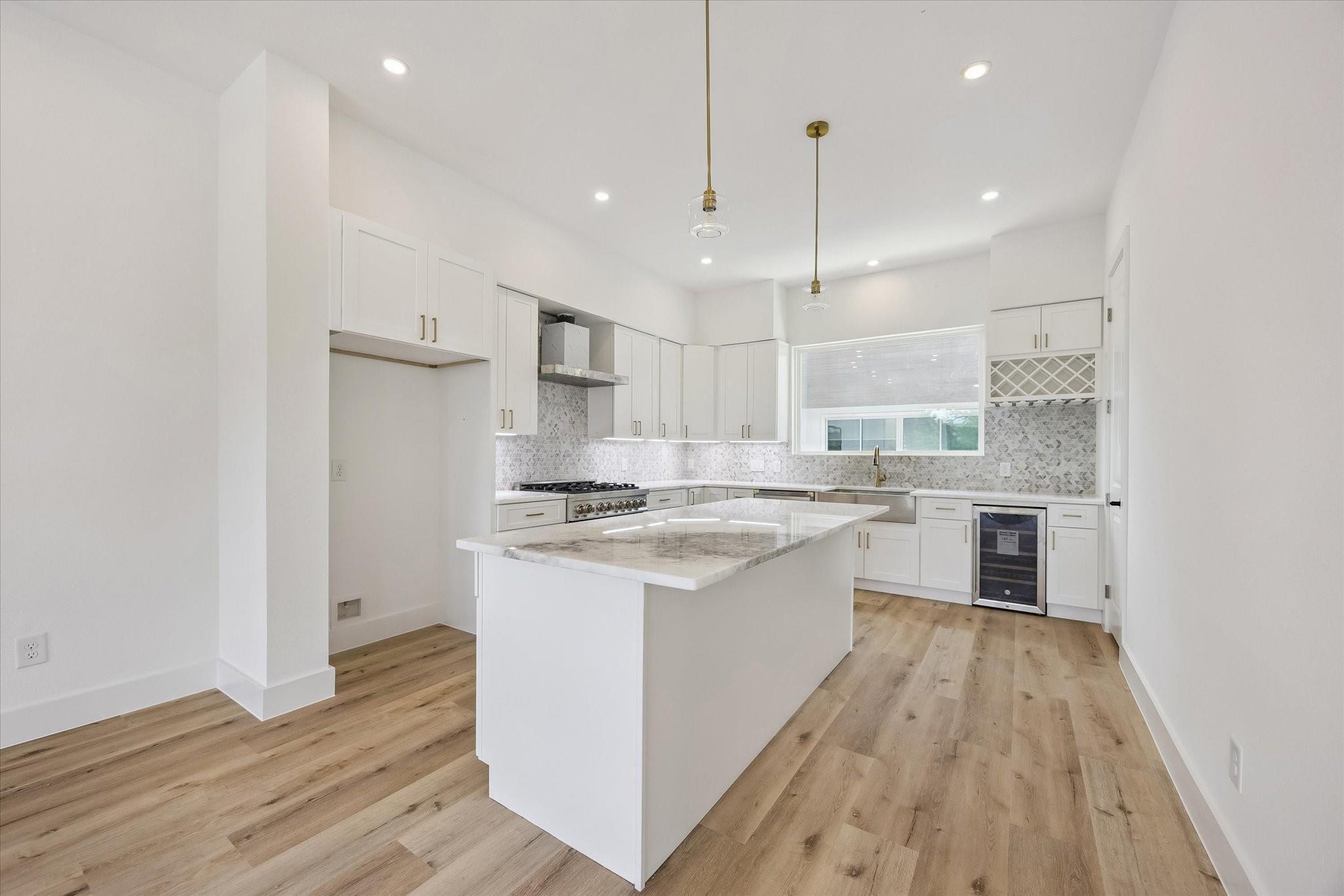 1034 W 17th St Street # C