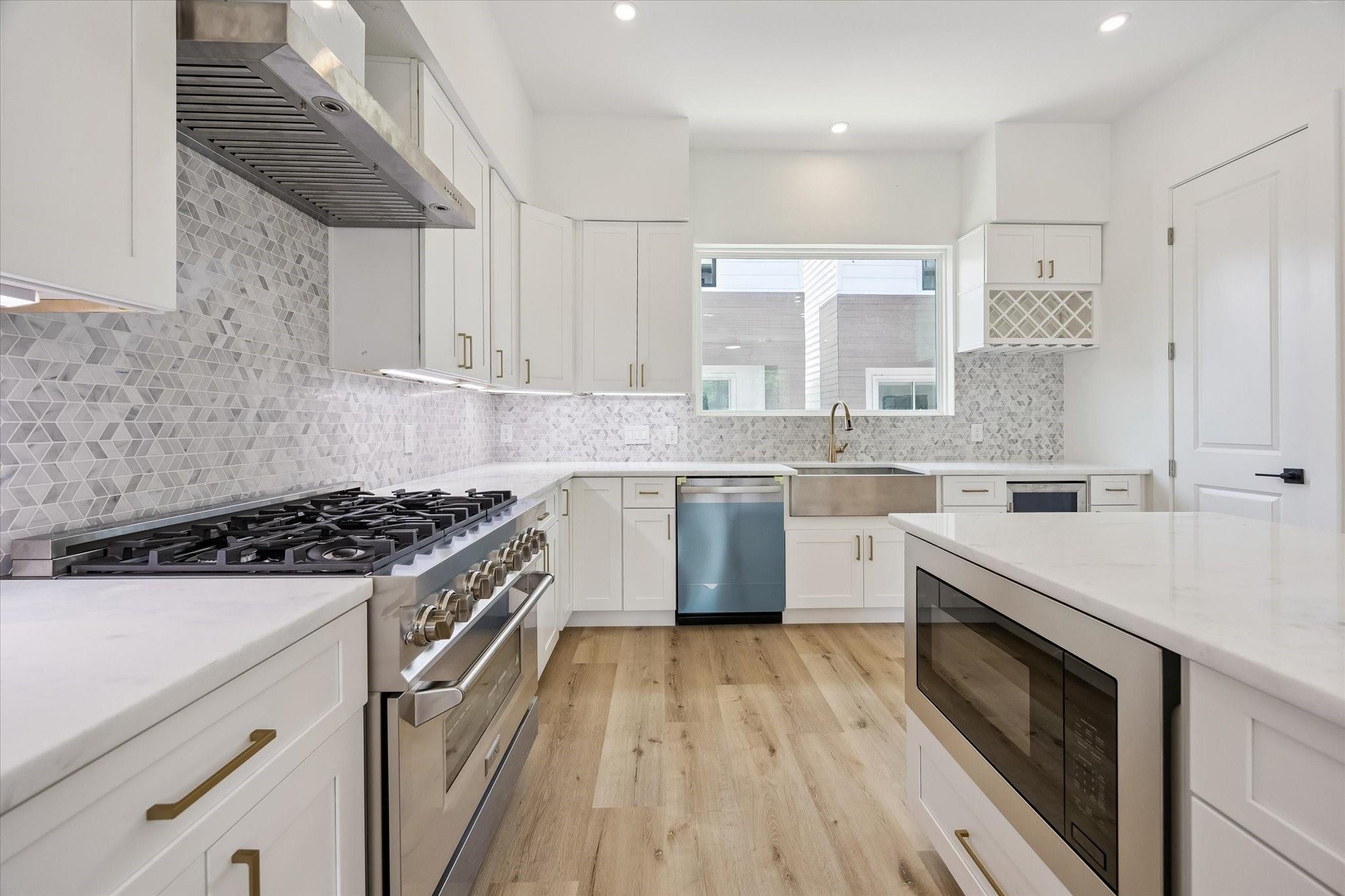 1034 W 17th St Street # C