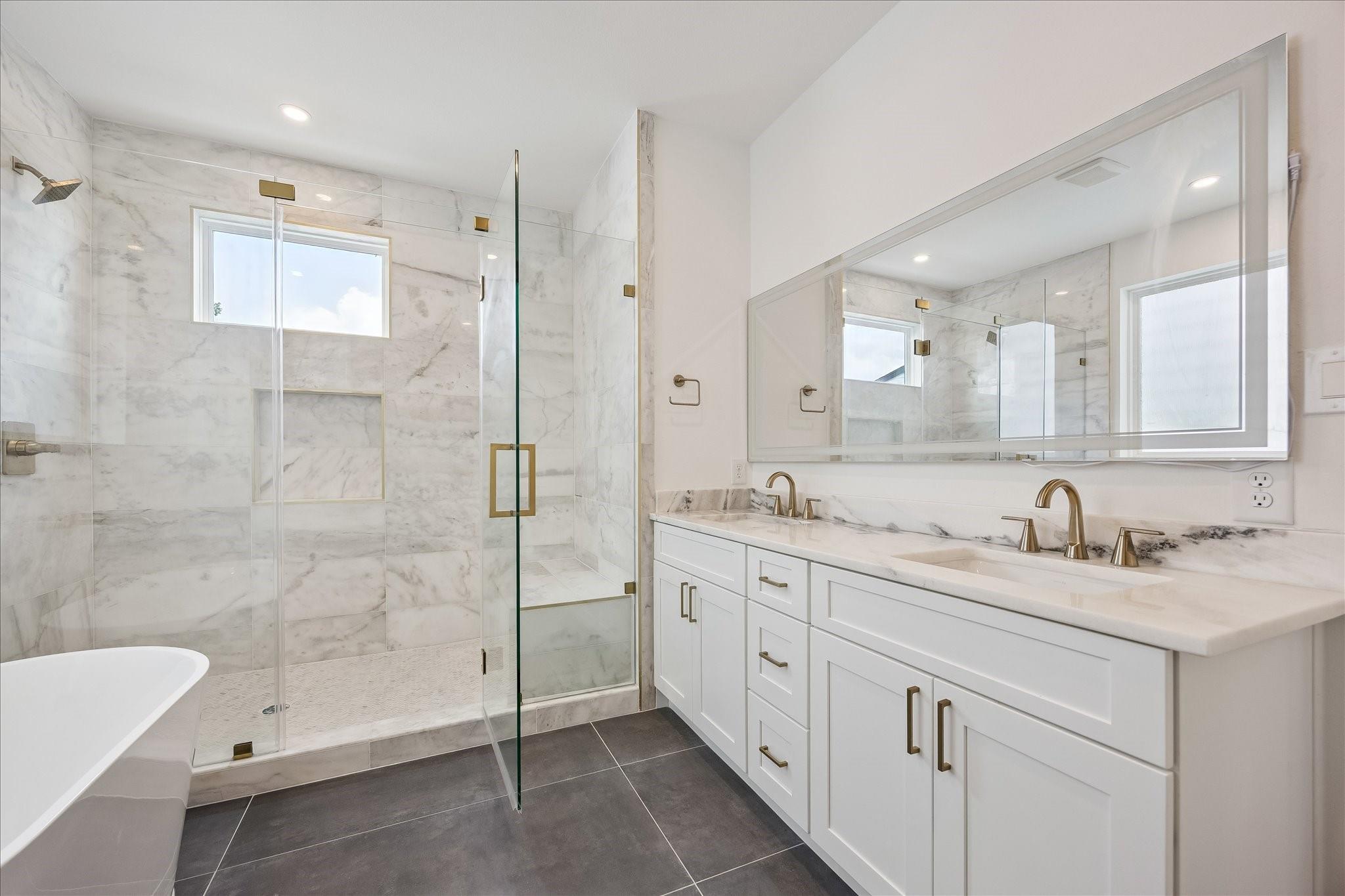 1034 W 17th St Street # C