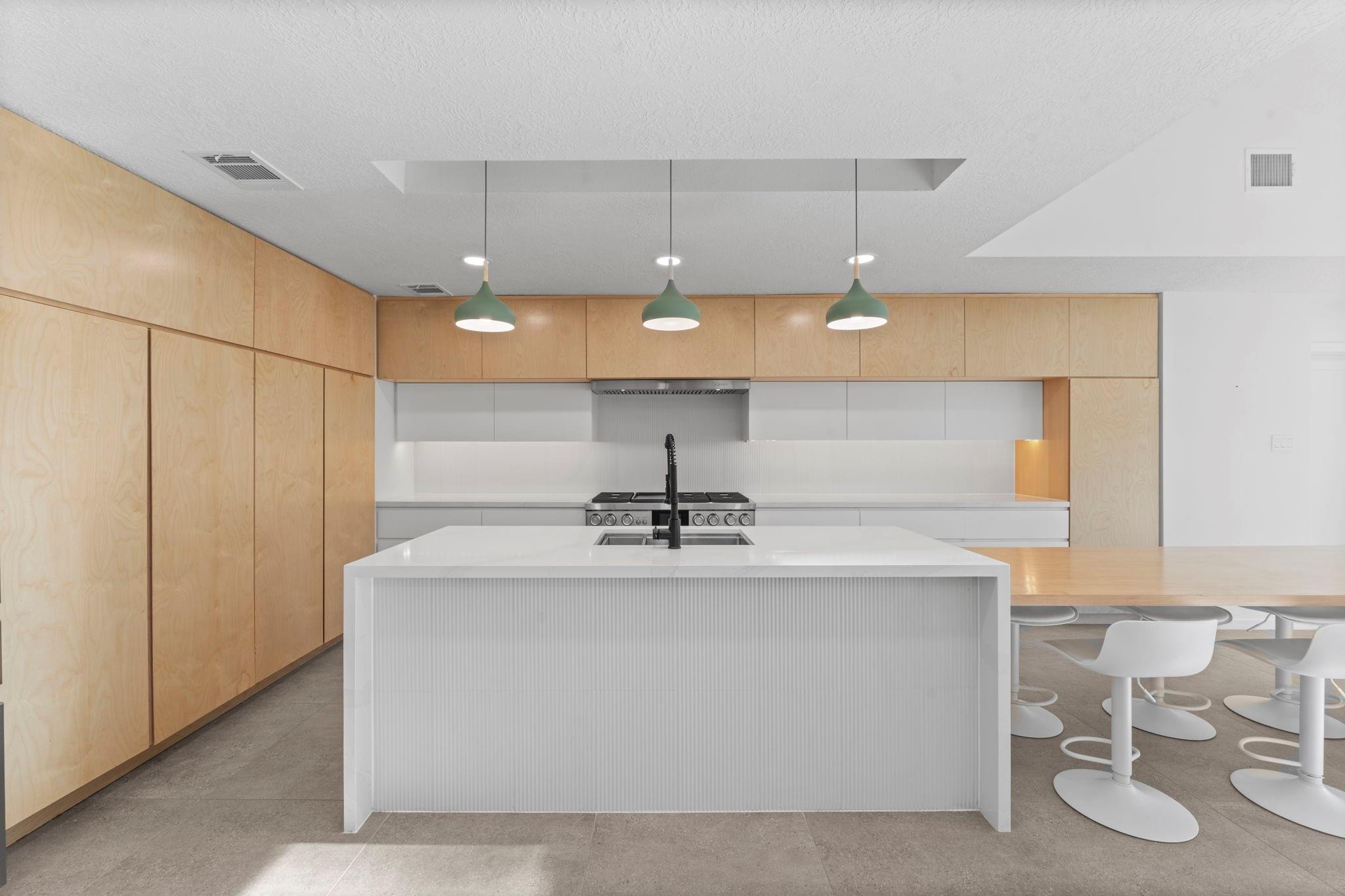 2703 Crossvine Circle