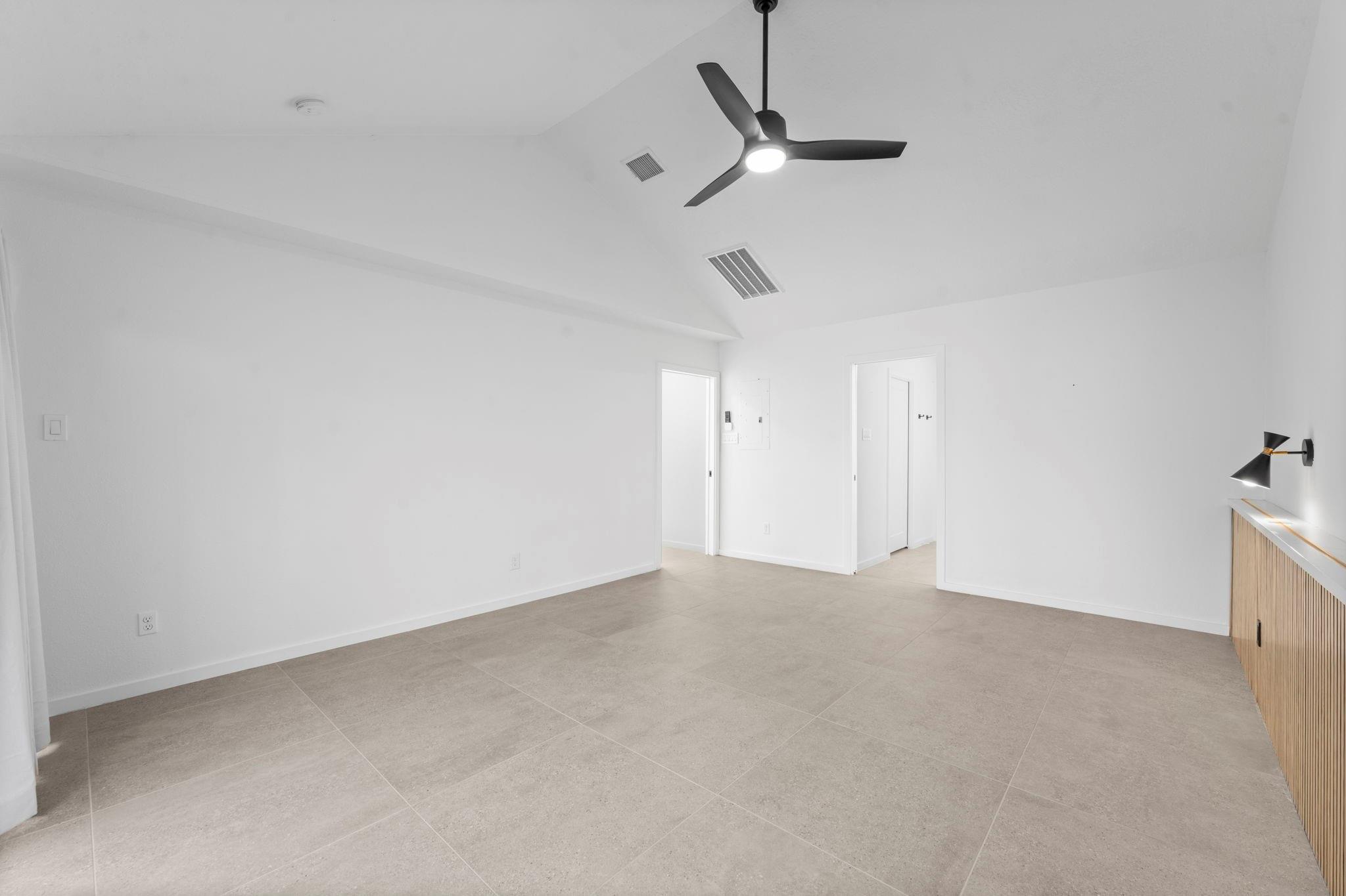 2703 Crossvine Circle