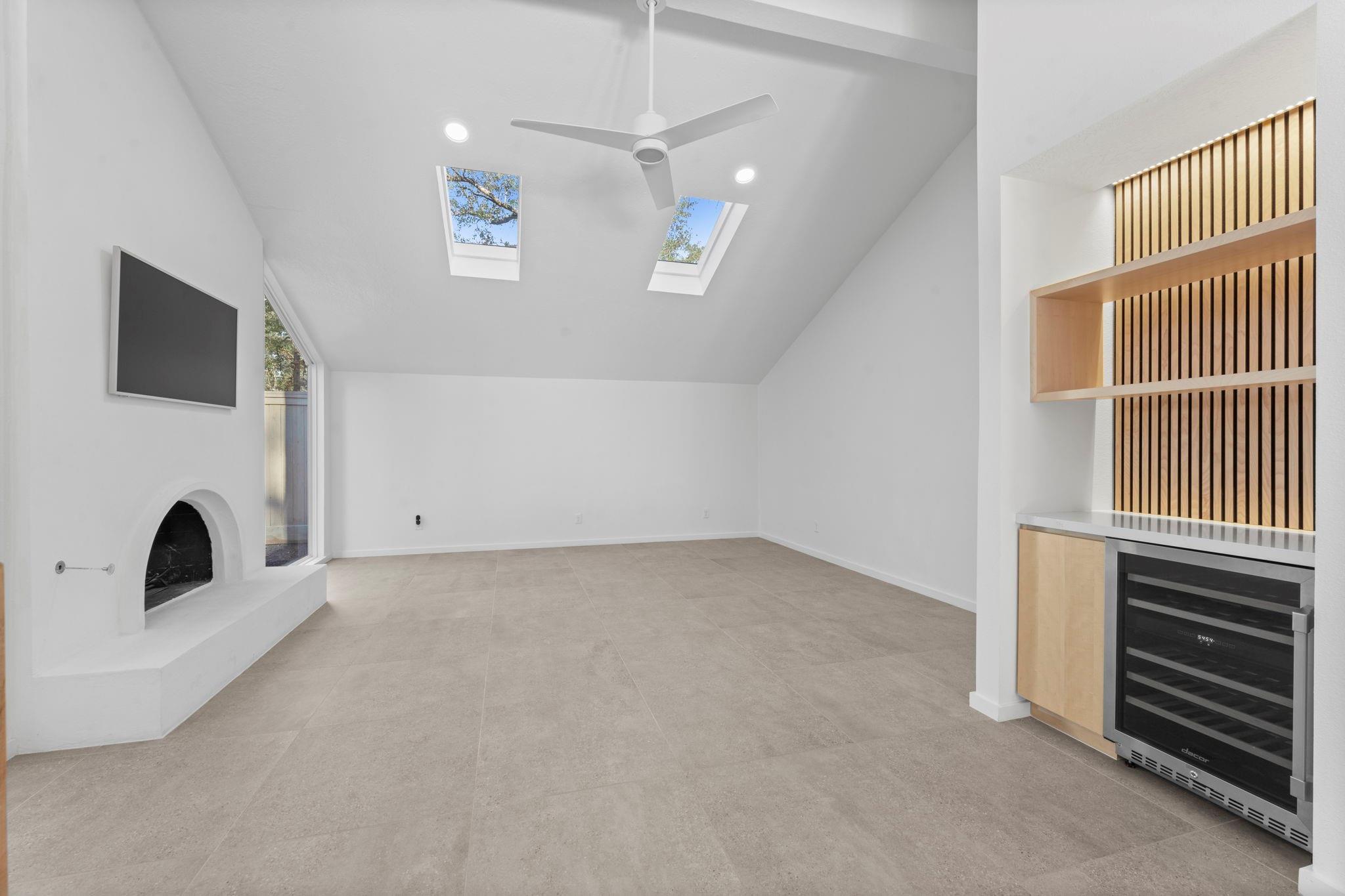 2703 Crossvine Circle