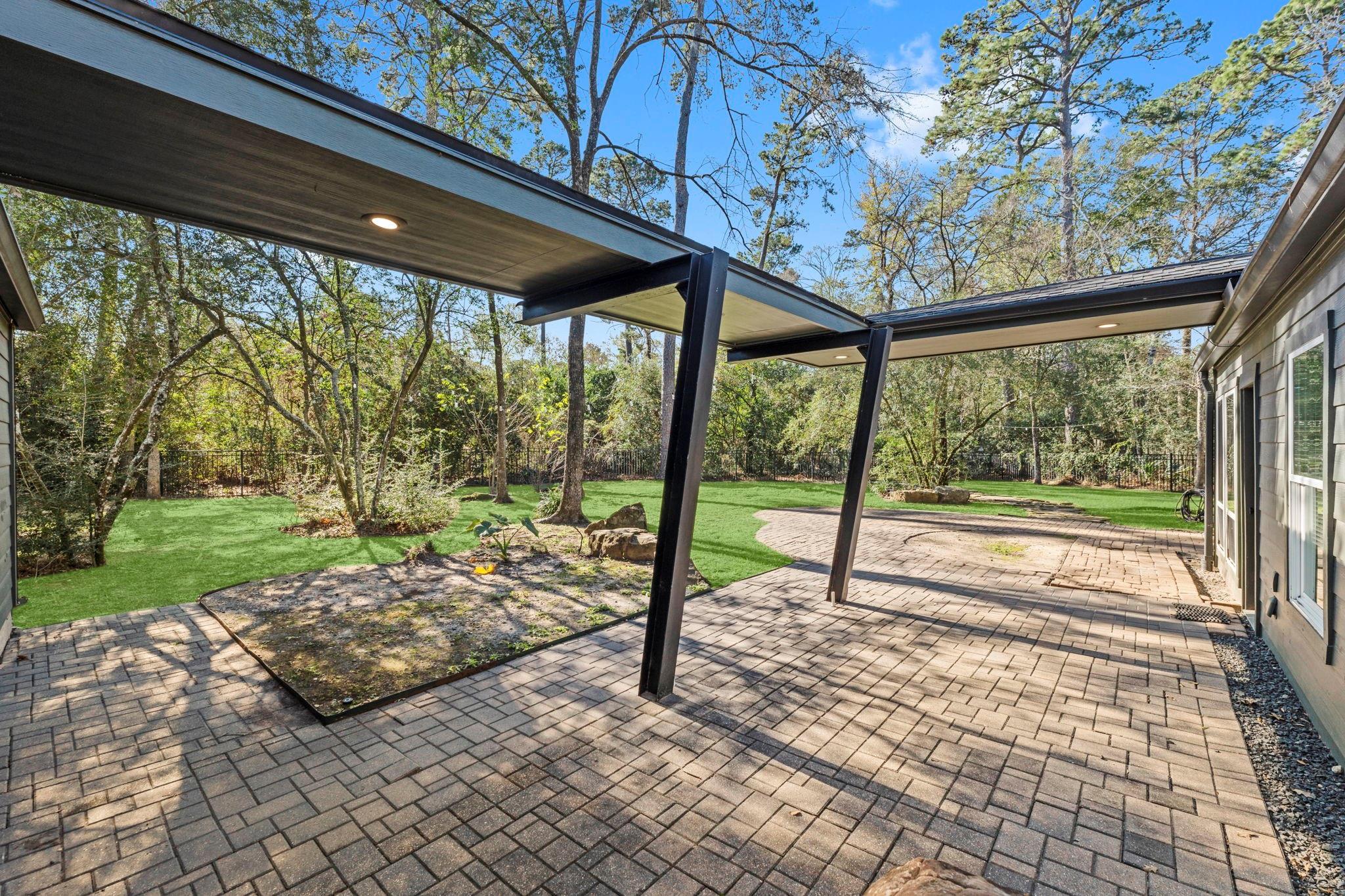 2703 Crossvine Circle