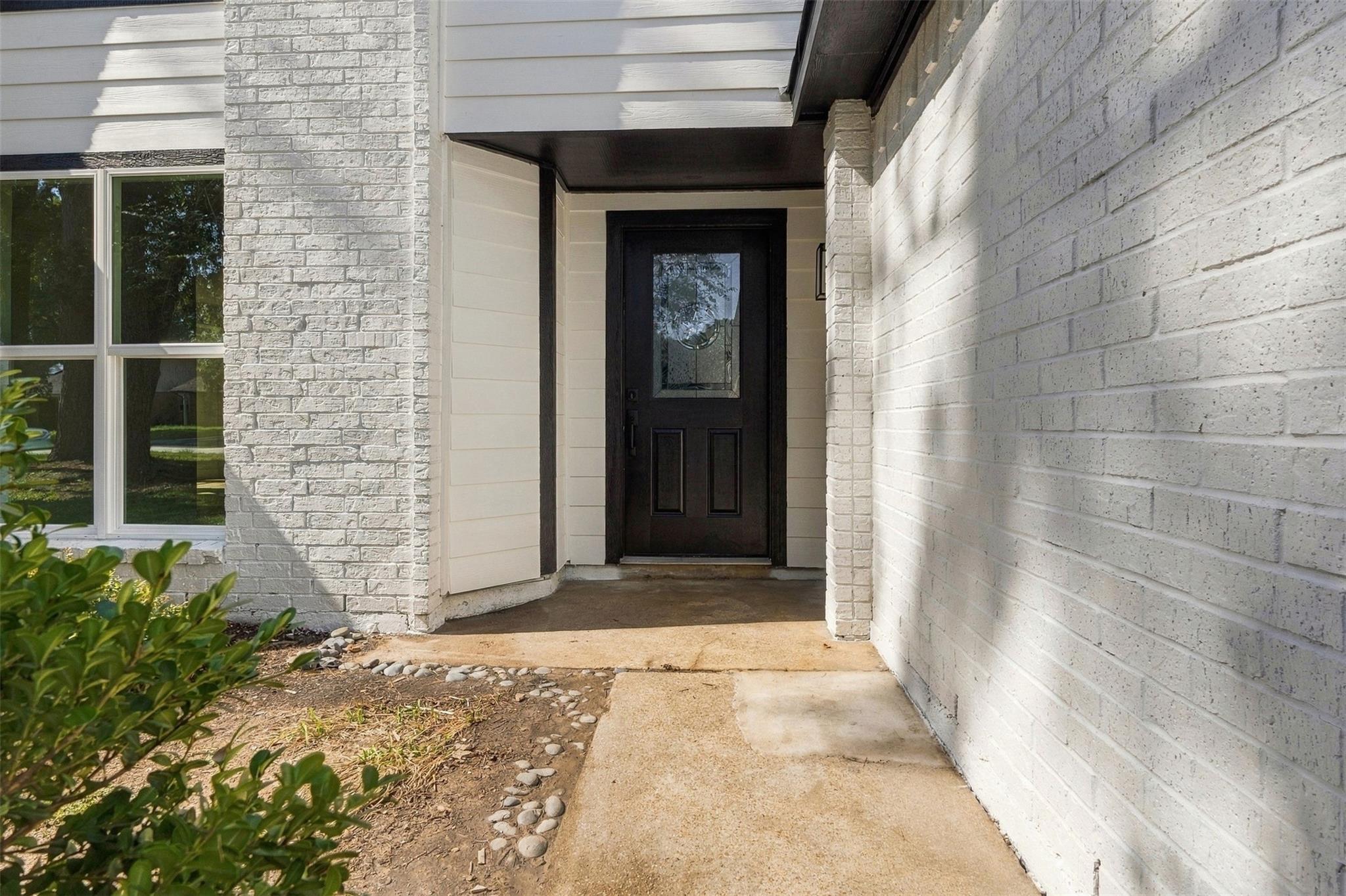 8503 Pines Place Drive