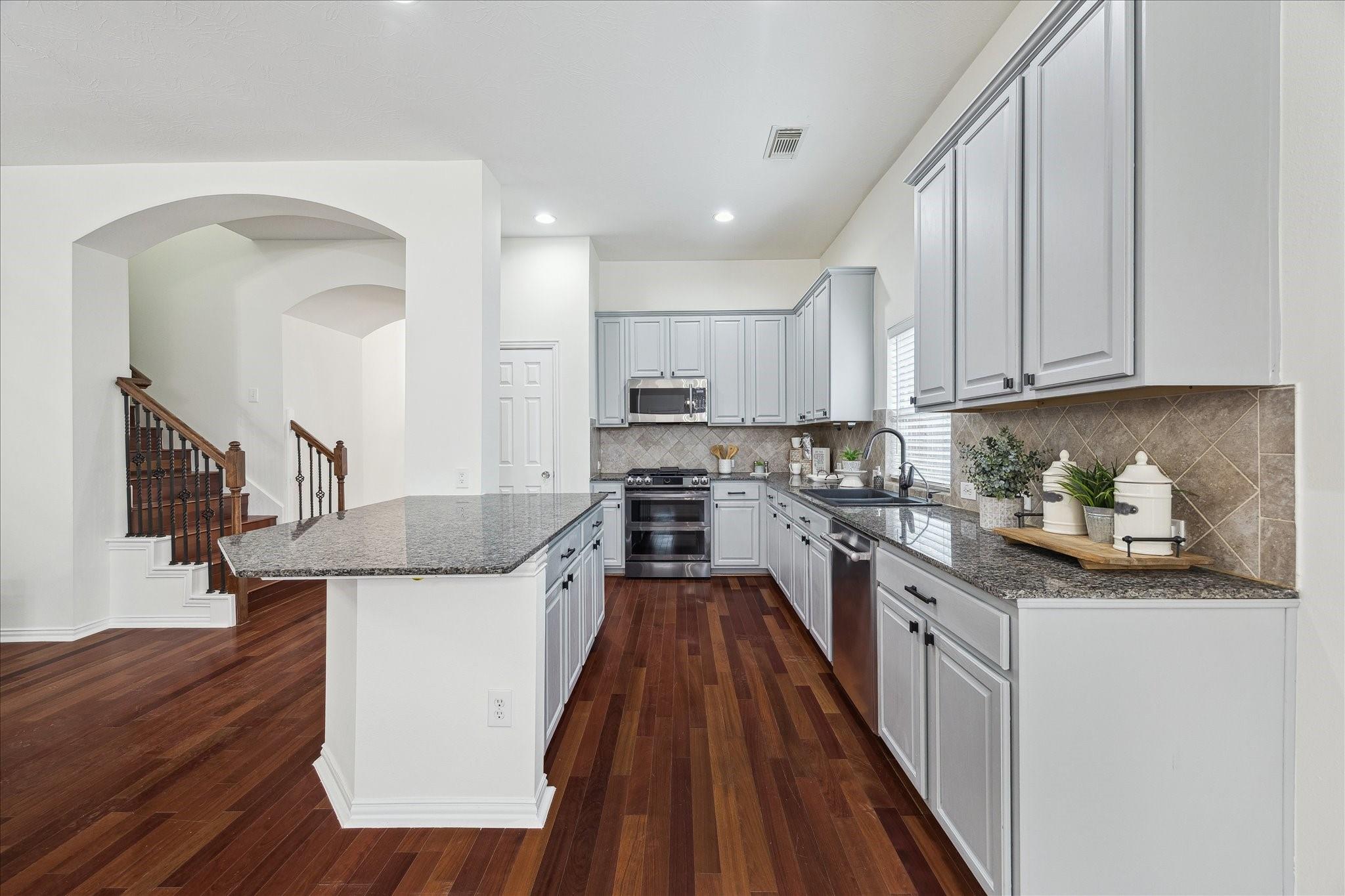 12306 W Elizabeth Shore Loop