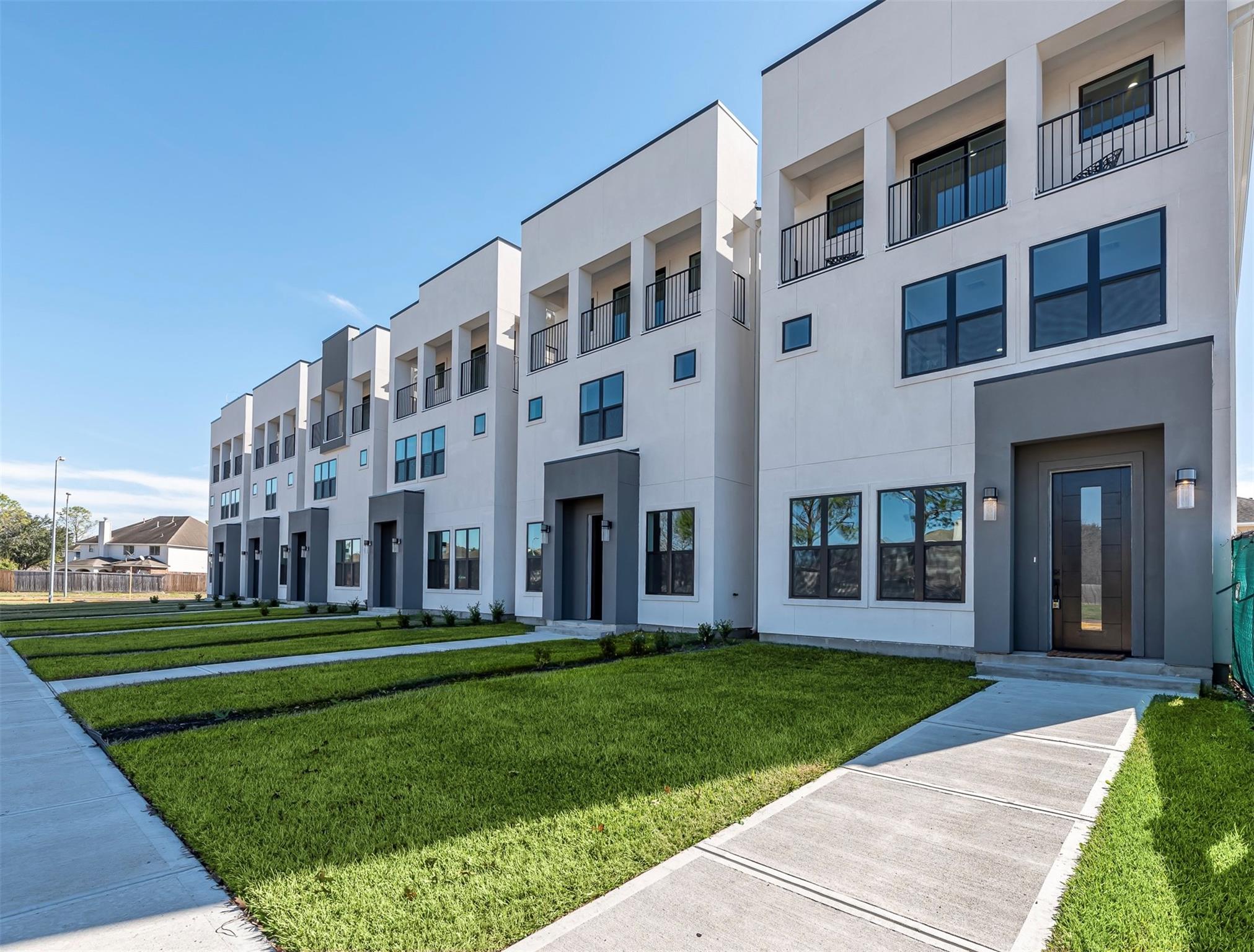 15000 S Richmond Avenue # 5