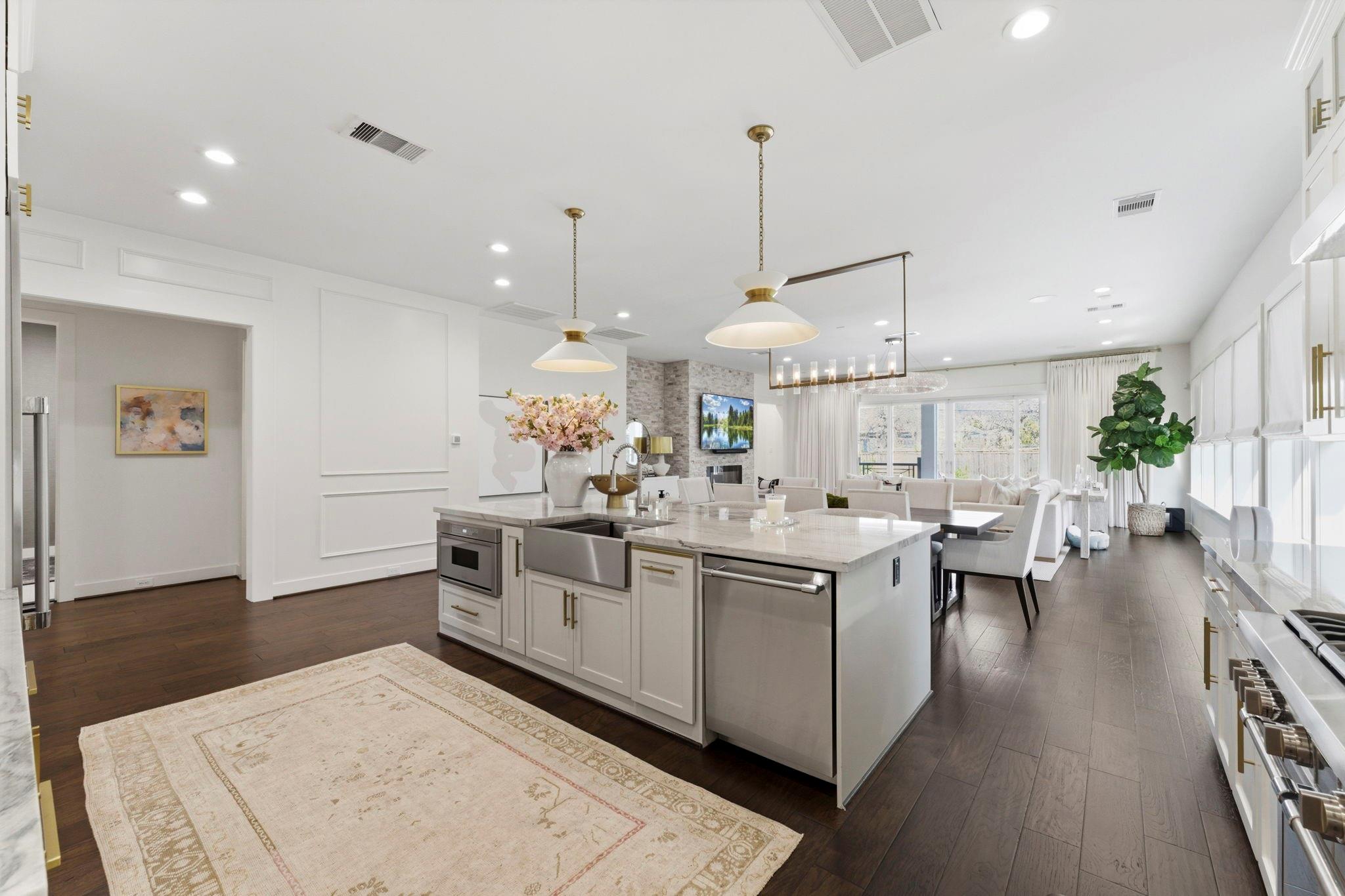 802 W 30th Street