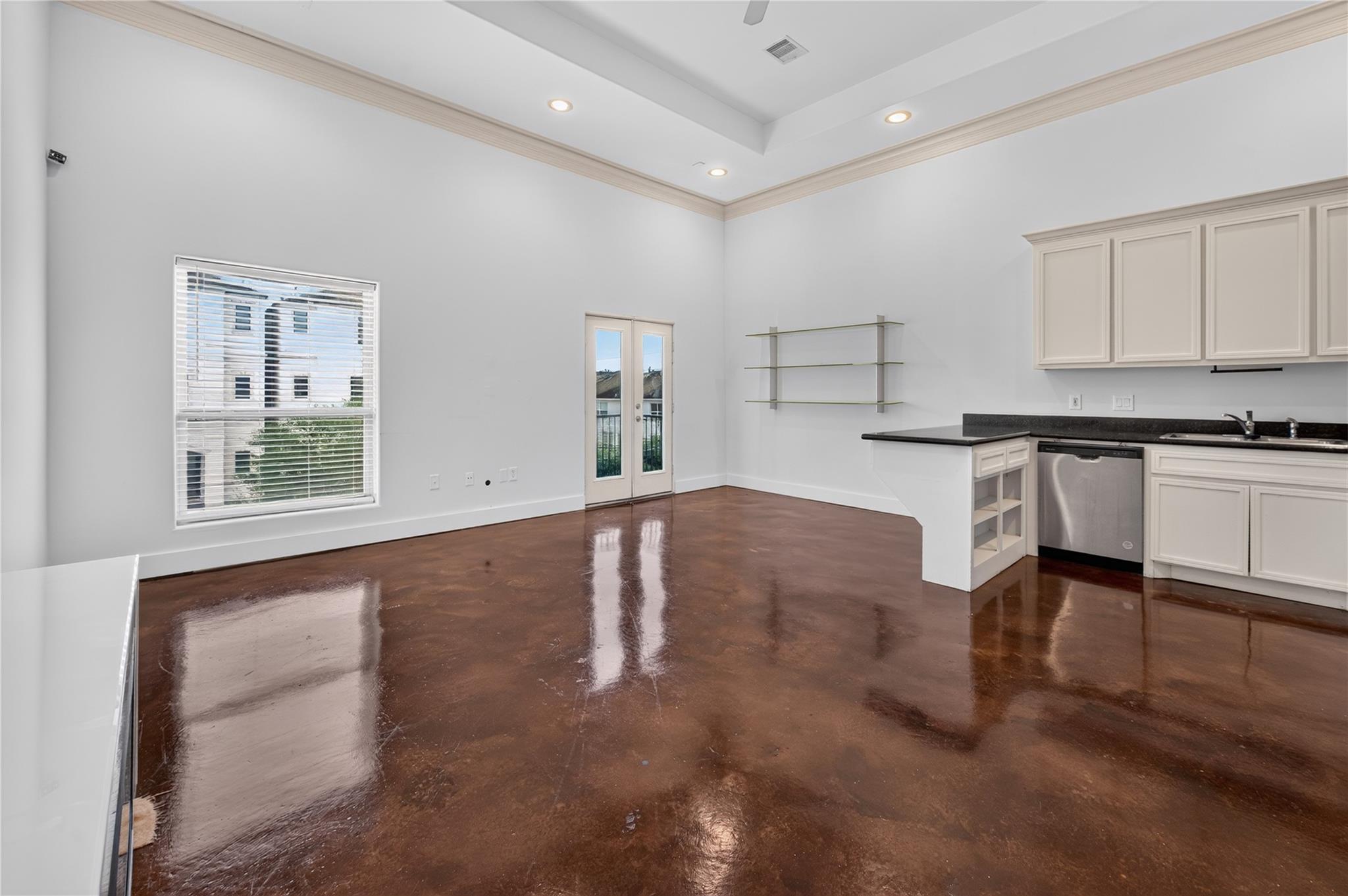 5801 Winsome Lane # 305