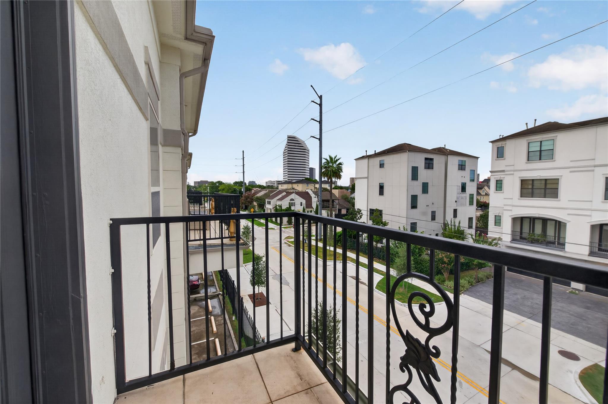 5801 Winsome Lane # 305